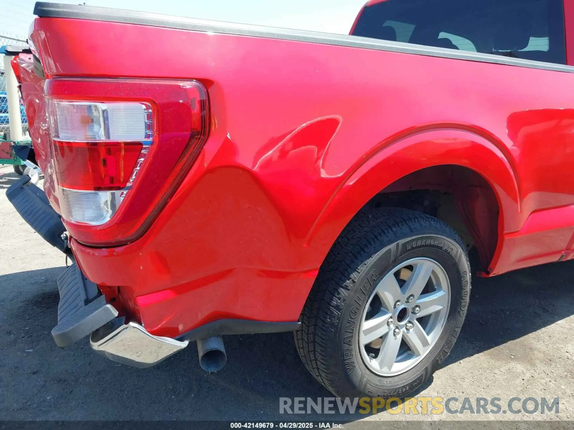 19 Photograph of a damaged car 1FTEX1C82MKE57427 FORD F-150 2021