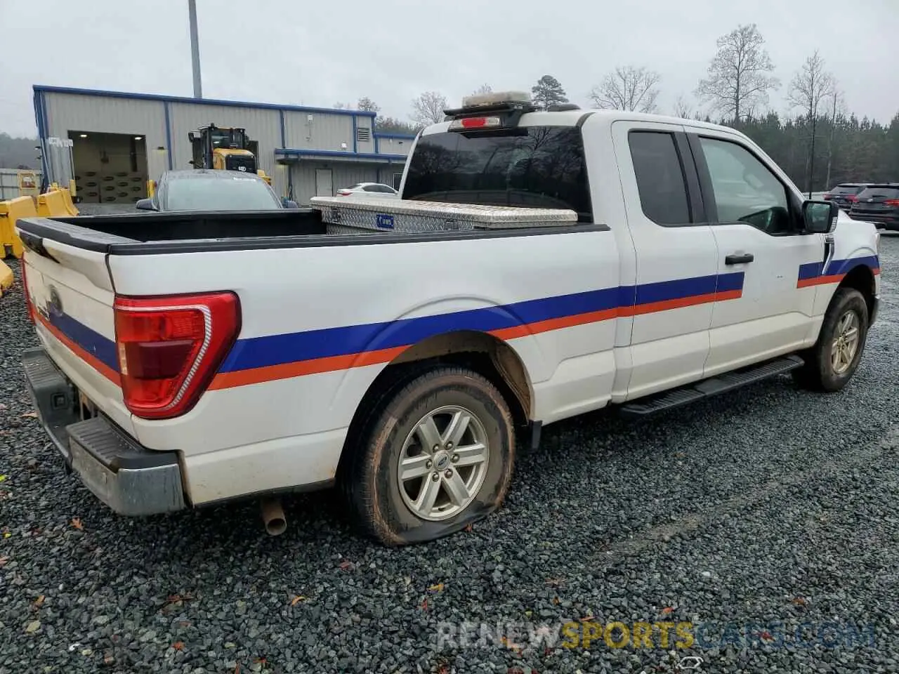 3 Photograph of a damaged car 1FTEX1EB1MKE44046 FORD F-150 2021