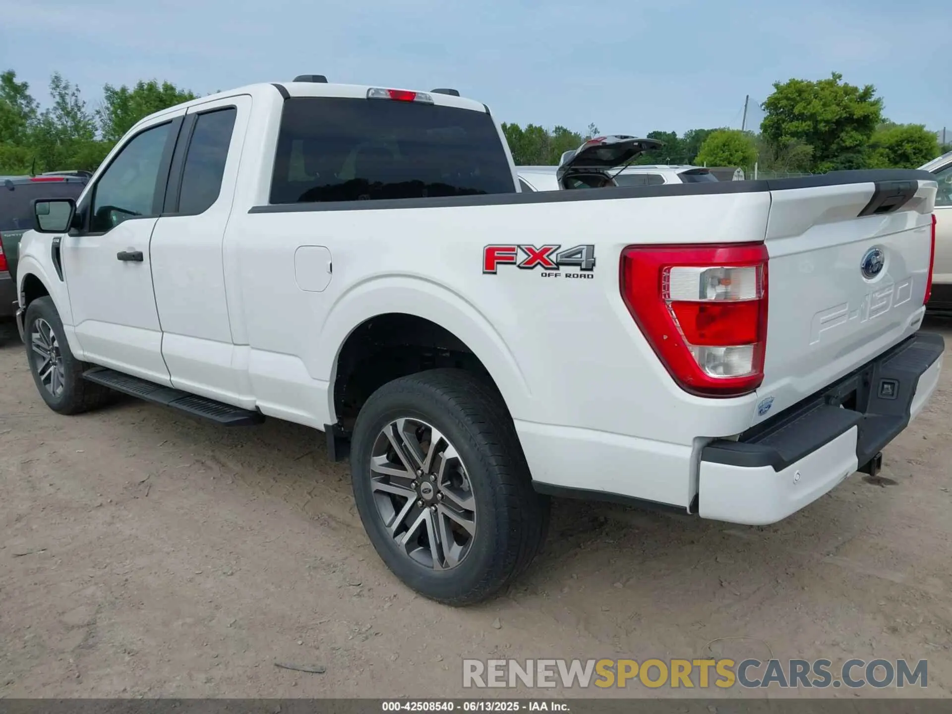 3 Photograph of a damaged car 1FTEX1EP3MFC23553 FORD F-150 2021