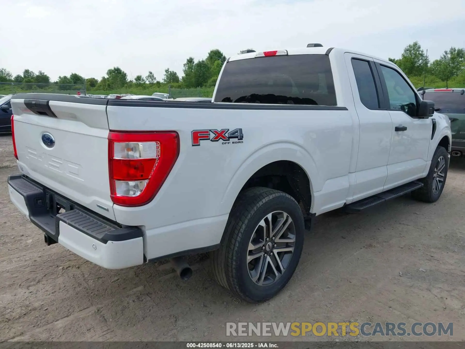 4 Photograph of a damaged car 1FTEX1EP3MFC23553 FORD F-150 2021