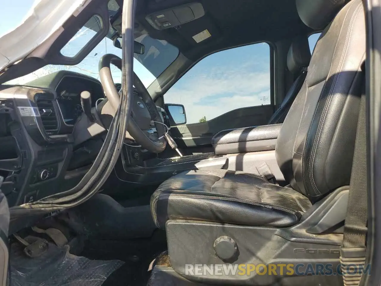 7 Photograph of a damaged car 1FTFW1E52MFC39930 FORD F-150 2021