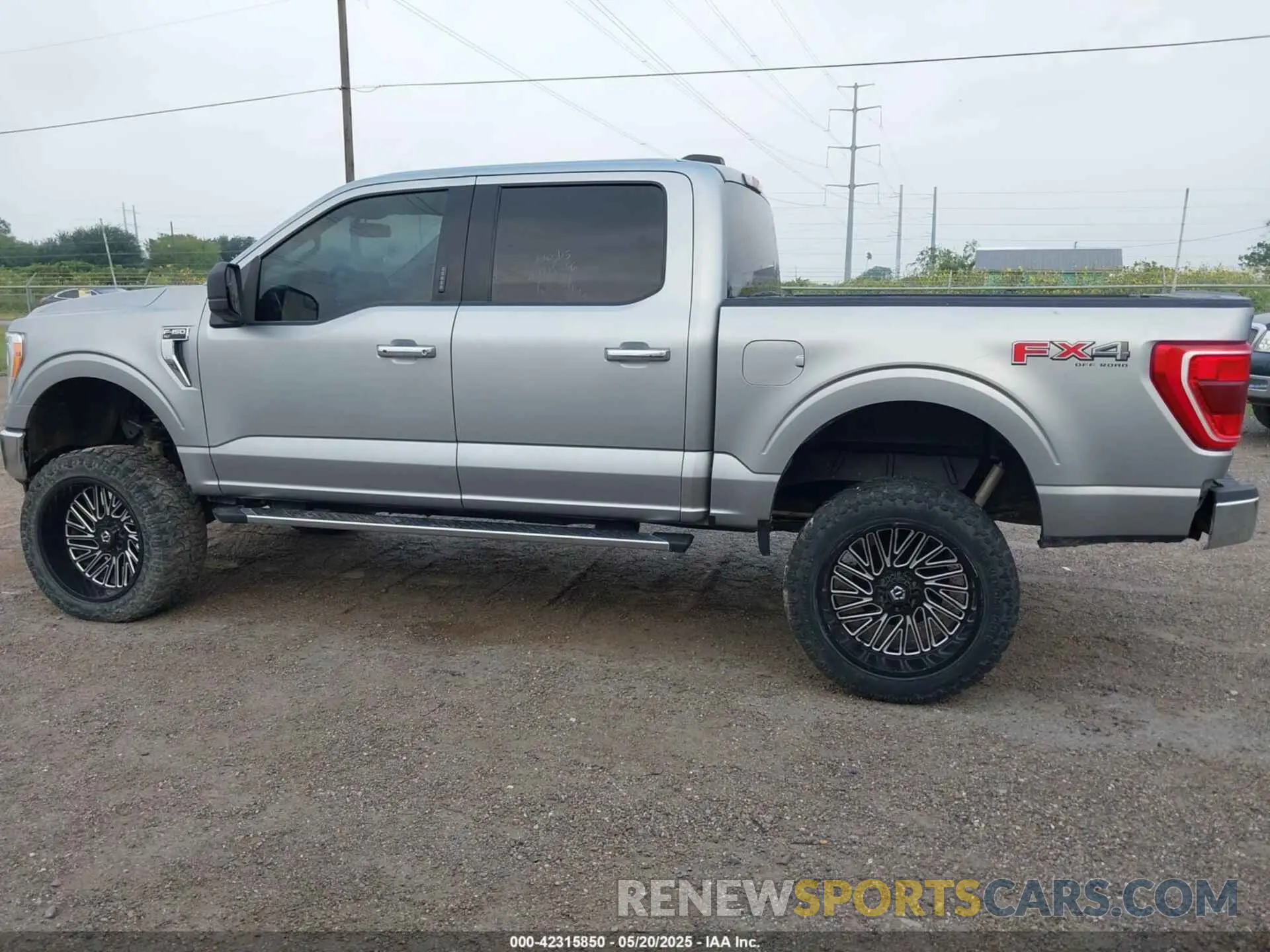 13 Photograph of a damaged car 1FTFW1E52MKD94436 FORD F-150 2021