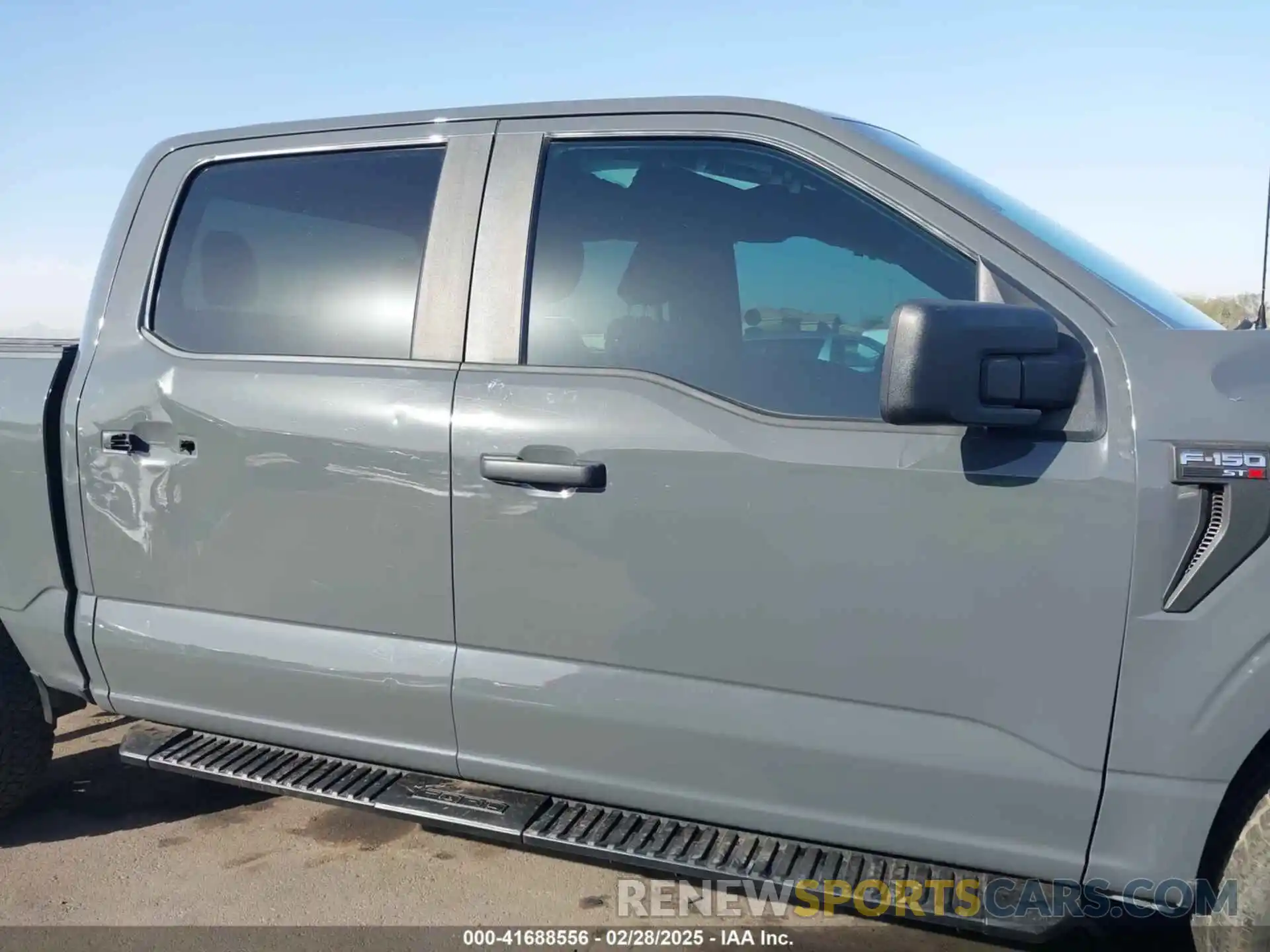 14 Photograph of a damaged car 1FTFW1E53MFA70758 FORD F-150 2021