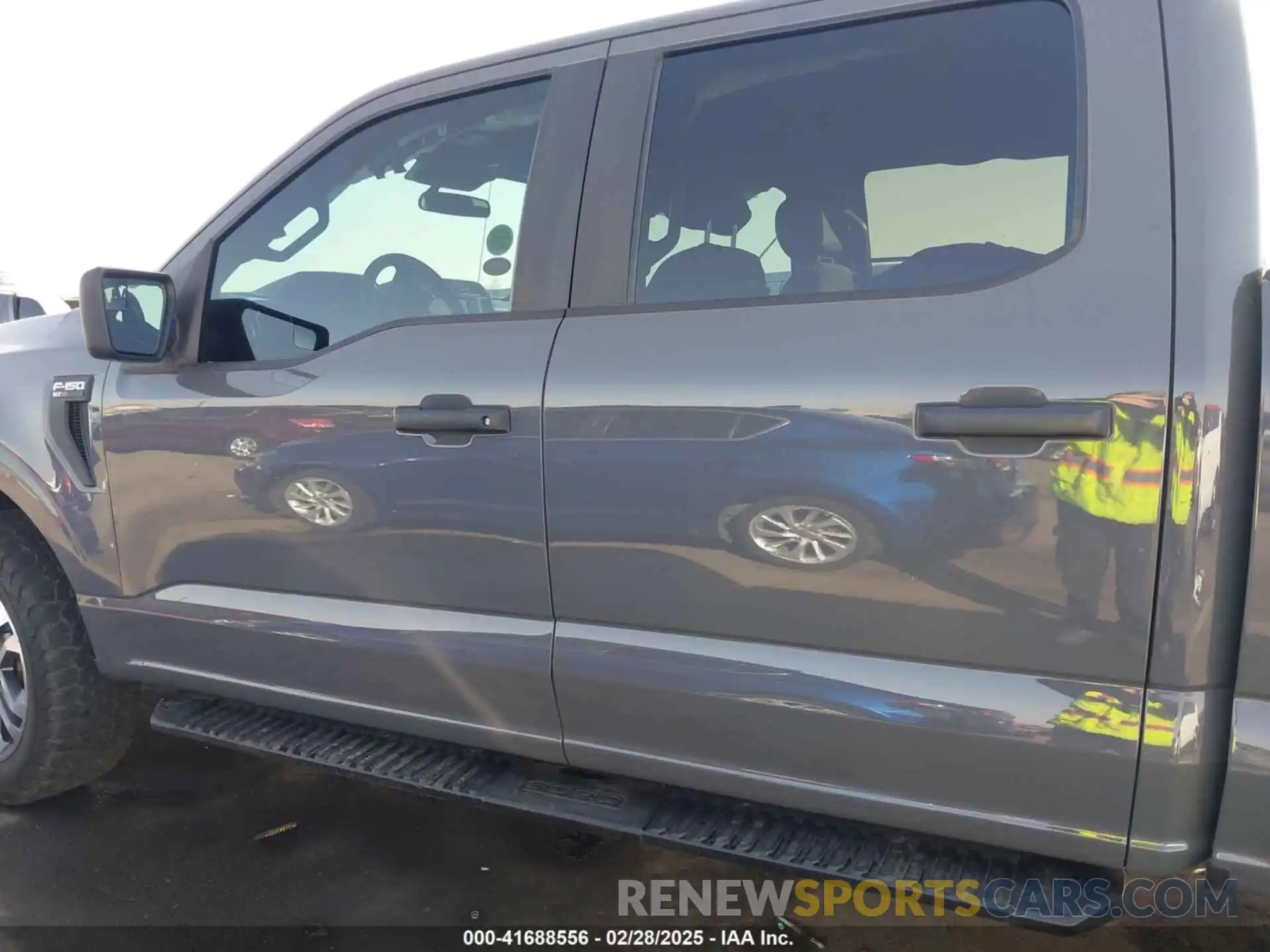 15 Photograph of a damaged car 1FTFW1E53MFA70758 FORD F-150 2021