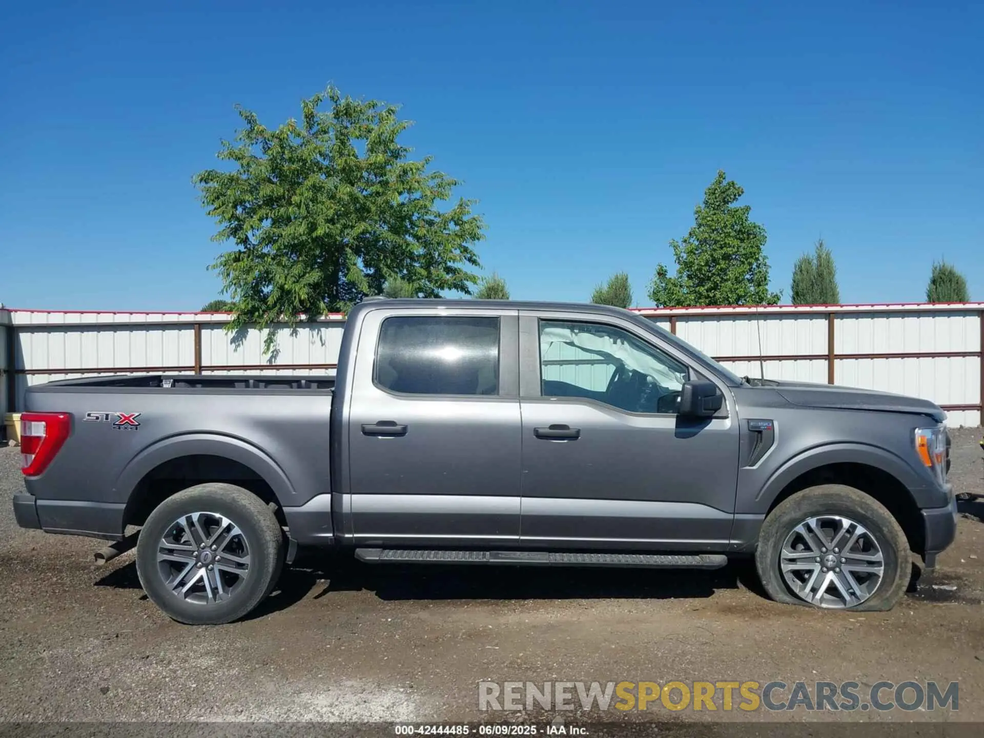 14 Photograph of a damaged car 1FTFW1E53MFB95002 FORD F-150 2021