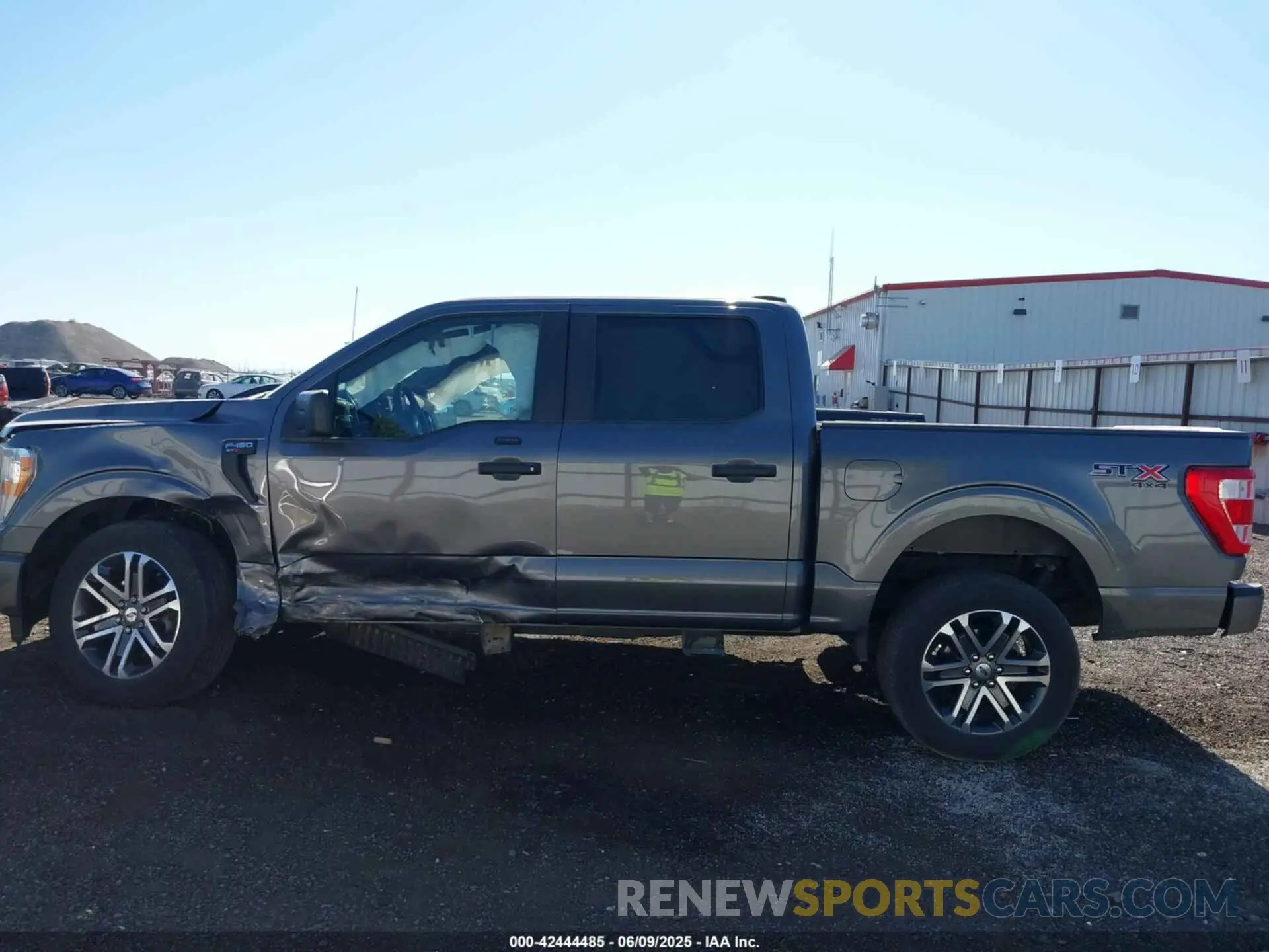 15 Photograph of a damaged car 1FTFW1E53MFB95002 FORD F-150 2021
