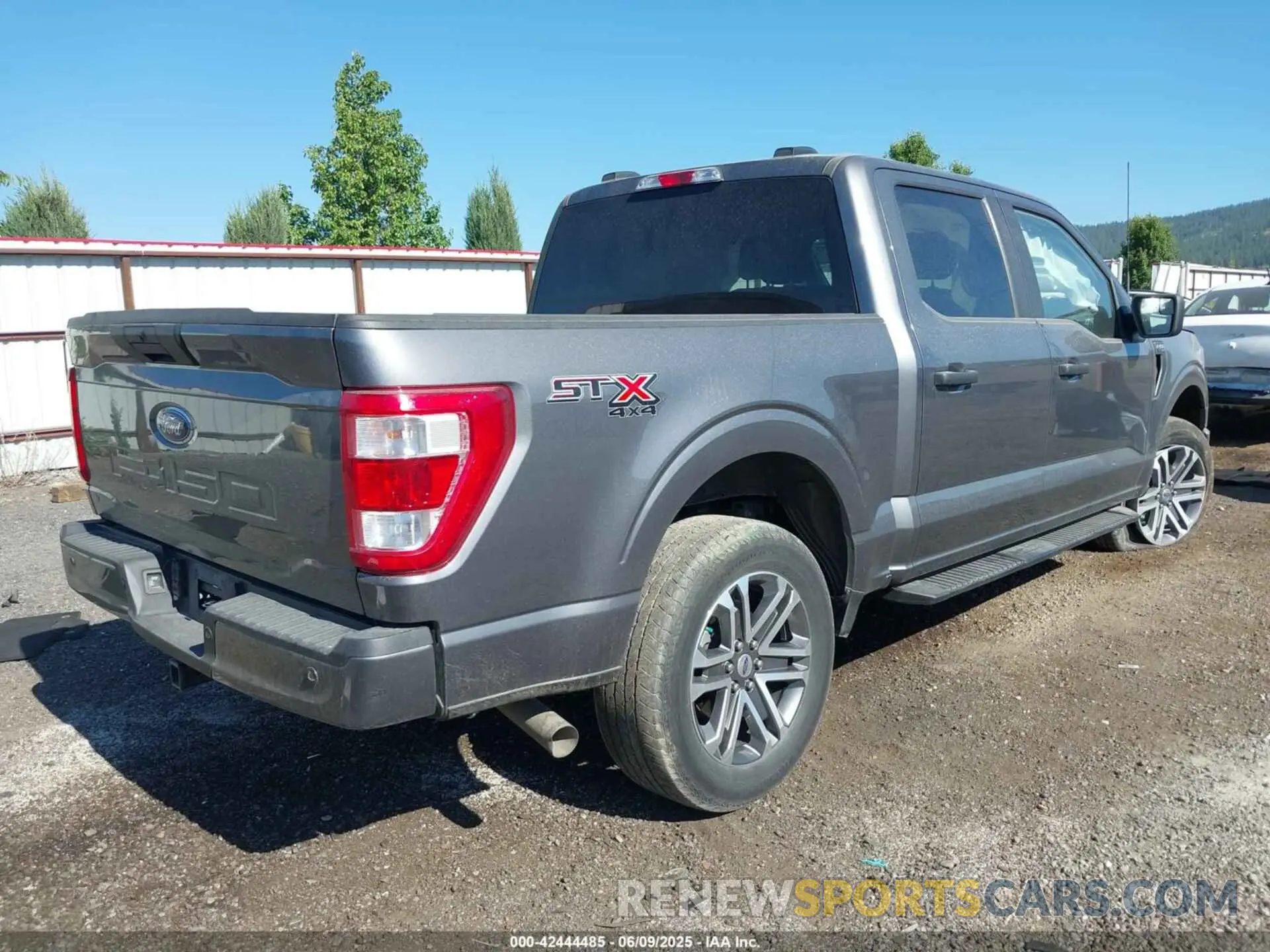 4 Photograph of a damaged car 1FTFW1E53MFB95002 FORD F-150 2021