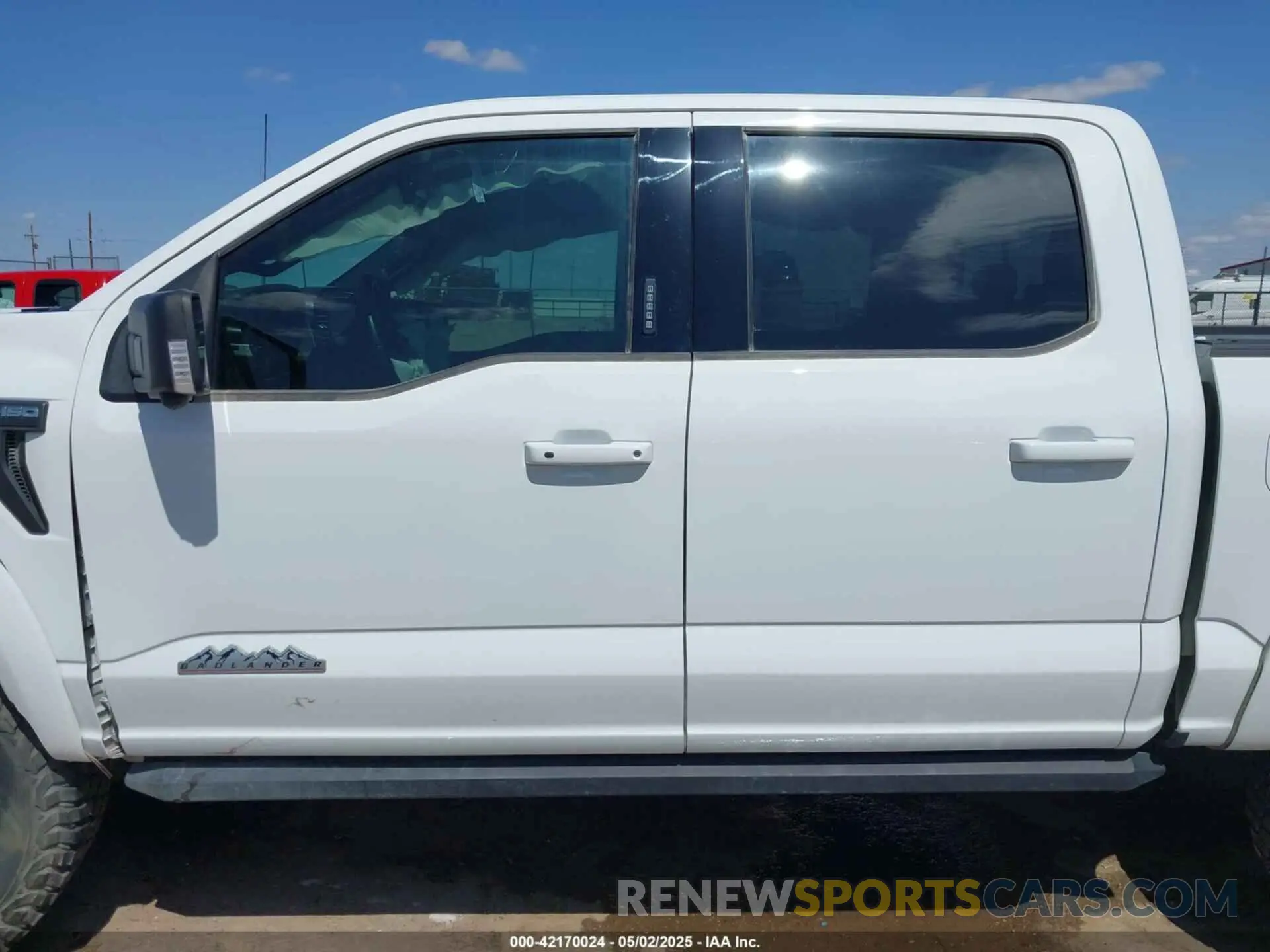 15 Photograph of a damaged car 1FTFW1E54MFC82133 FORD F-150 2021