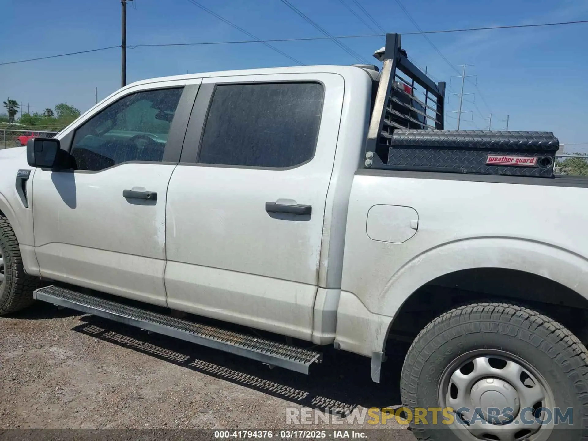 14 Photograph of a damaged car 1FTFW1E54MKD22069 FORD F-150 2021