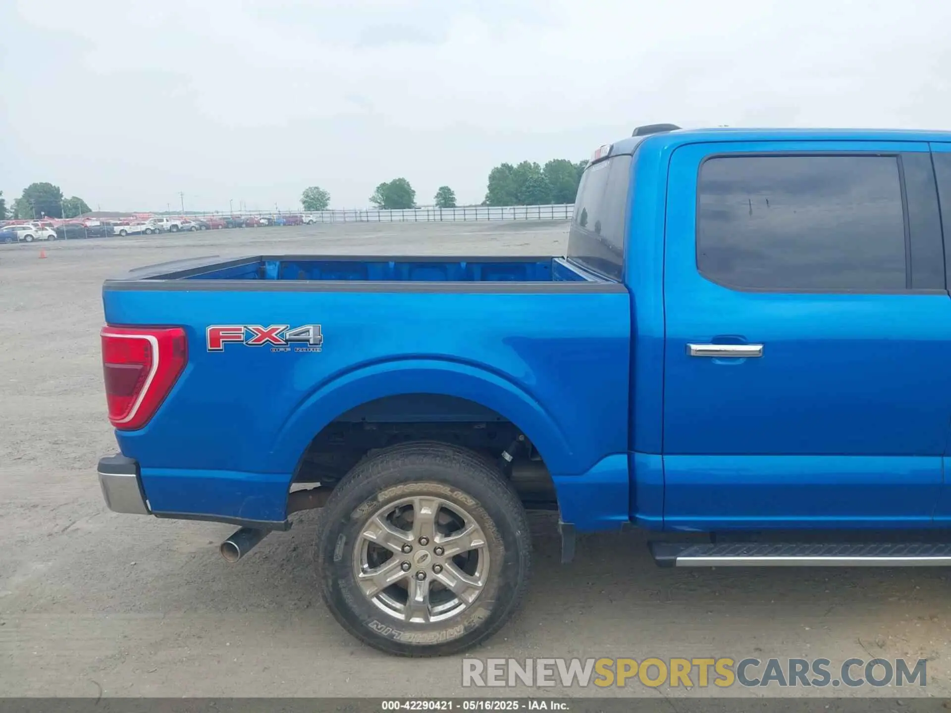 18 Photograph of a damaged car 1FTFW1E55MFB60428 FORD F-150 2021
