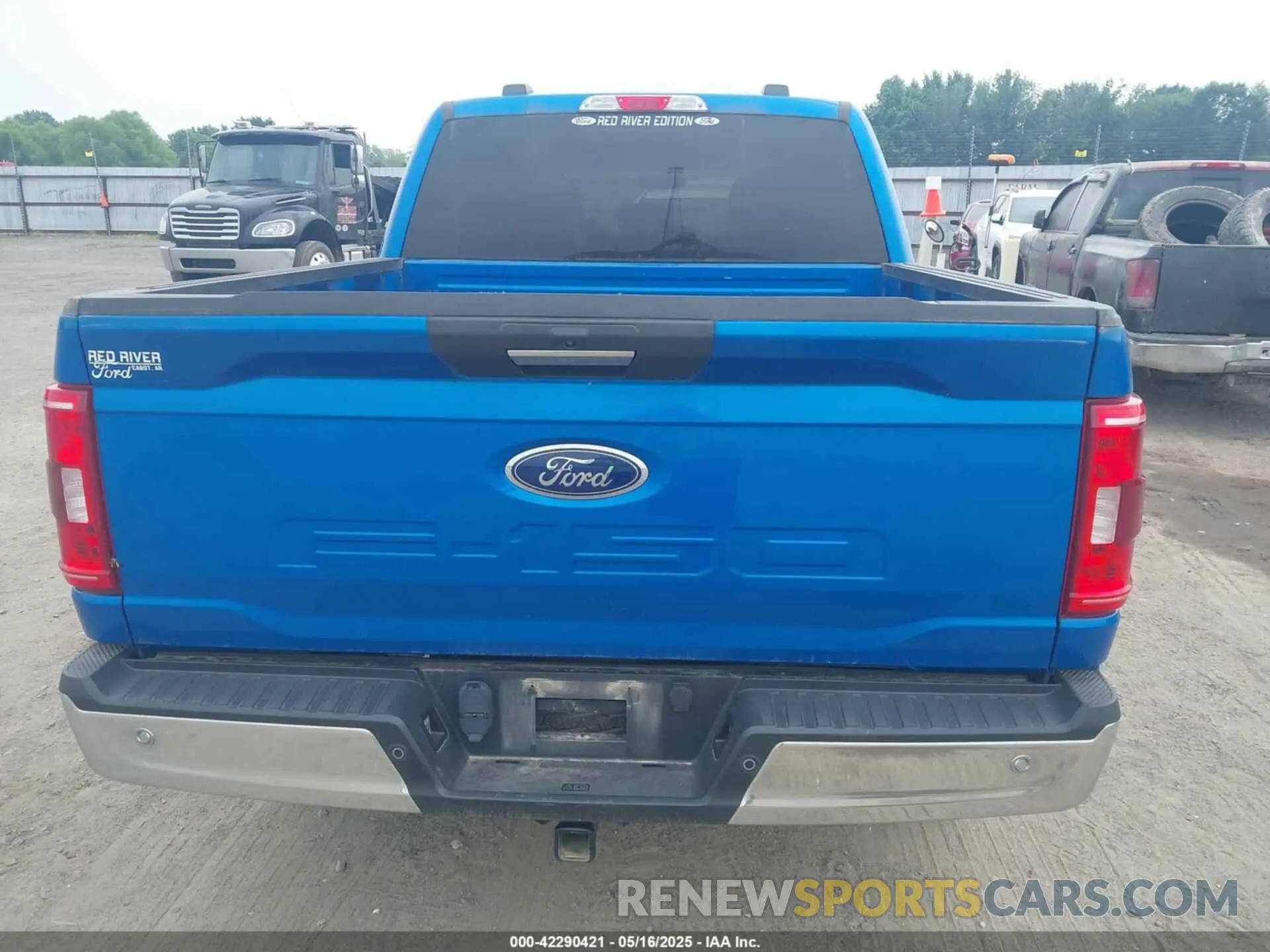 19 Photograph of a damaged car 1FTFW1E55MFB60428 FORD F-150 2021