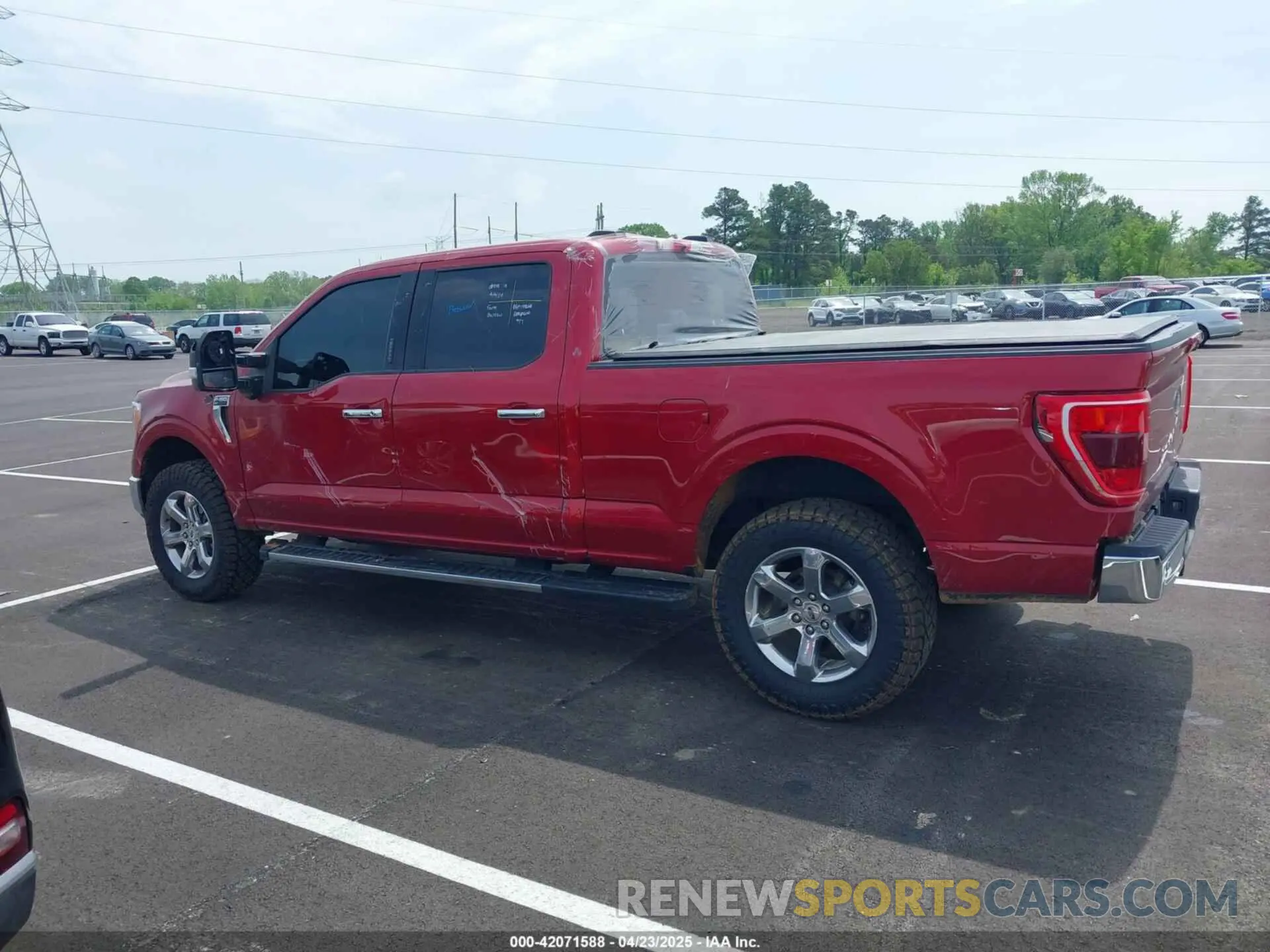 14 Photograph of a damaged car 1FTFW1E55MFD04706 FORD F-150 2021