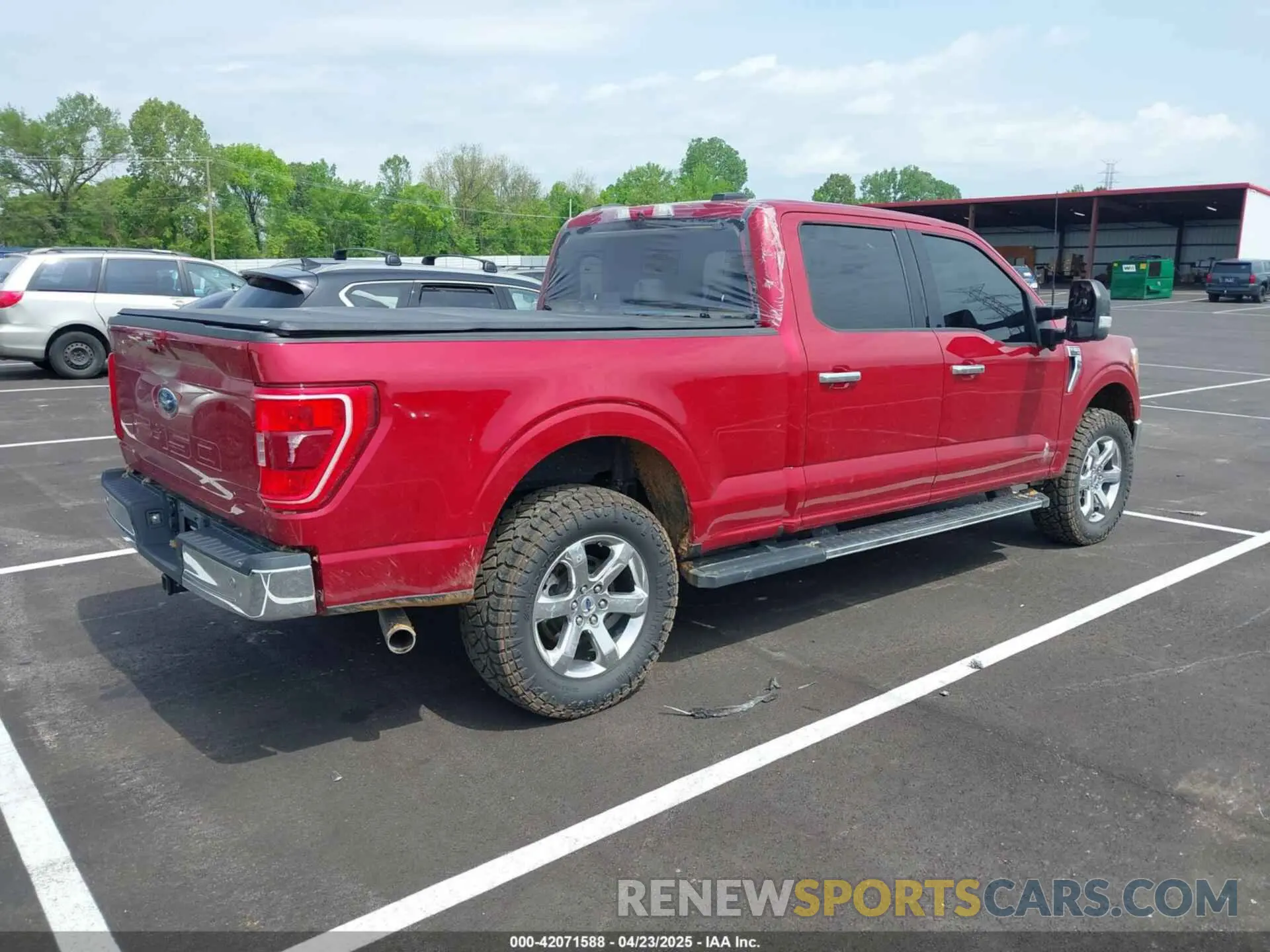4 Photograph of a damaged car 1FTFW1E55MFD04706 FORD F-150 2021