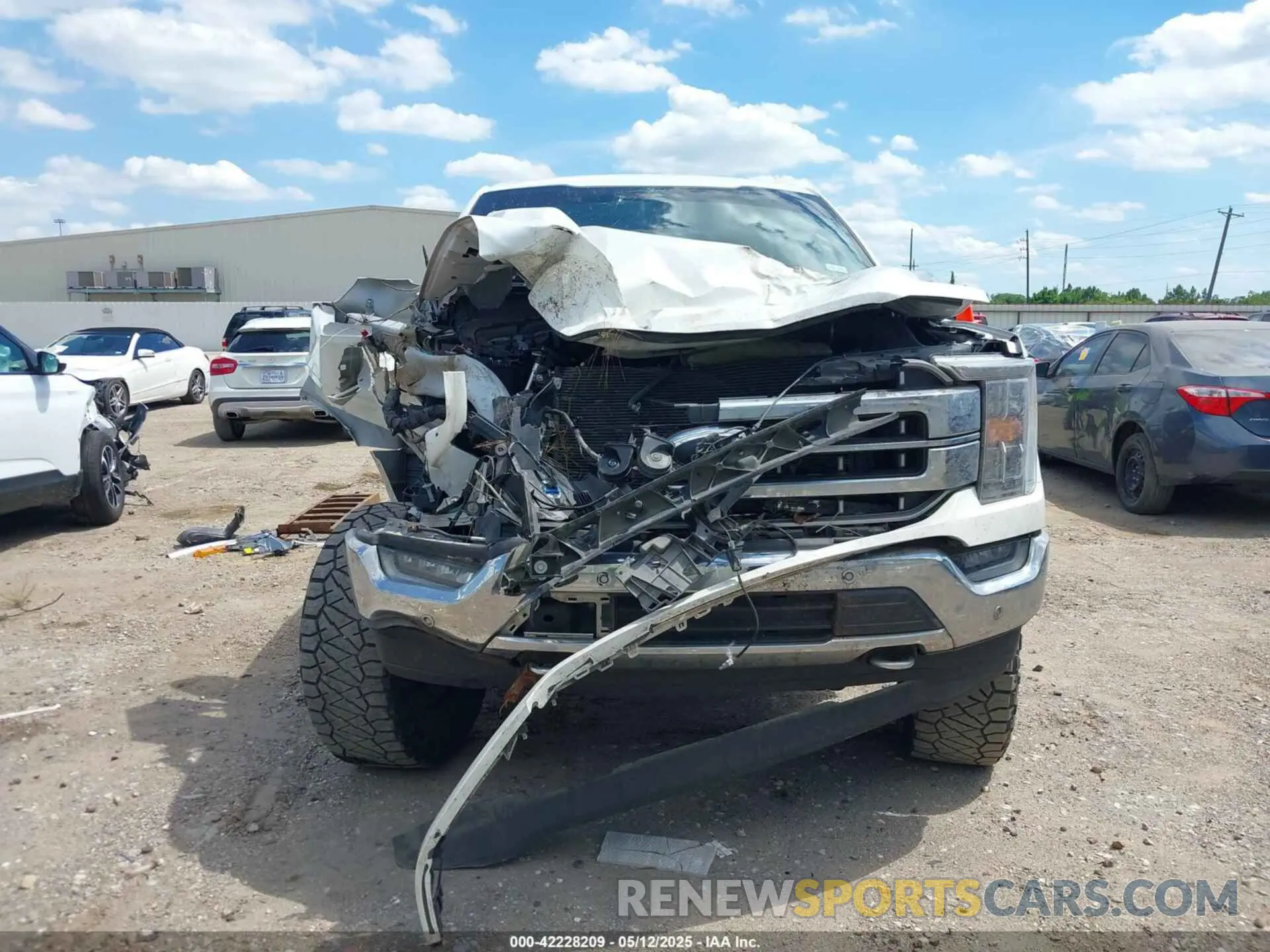 13 Photograph of a damaged car 1FTFW1E56MFC46248 FORD F-150 2021
