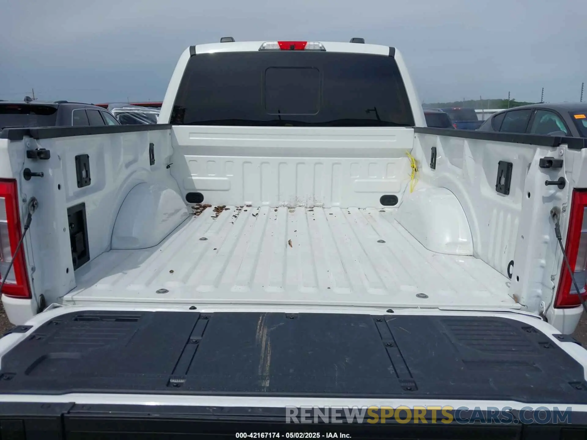 18 Photograph of a damaged car 1FTFW1E56MFC78259 FORD F-150 2021