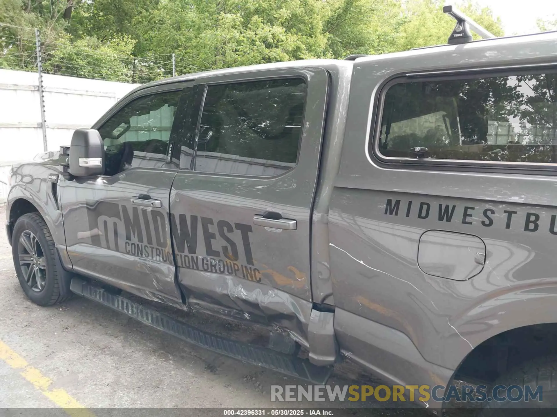 17 Photograph of a damaged car 1FTFW1E58MFA37383 FORD F-150 2021
