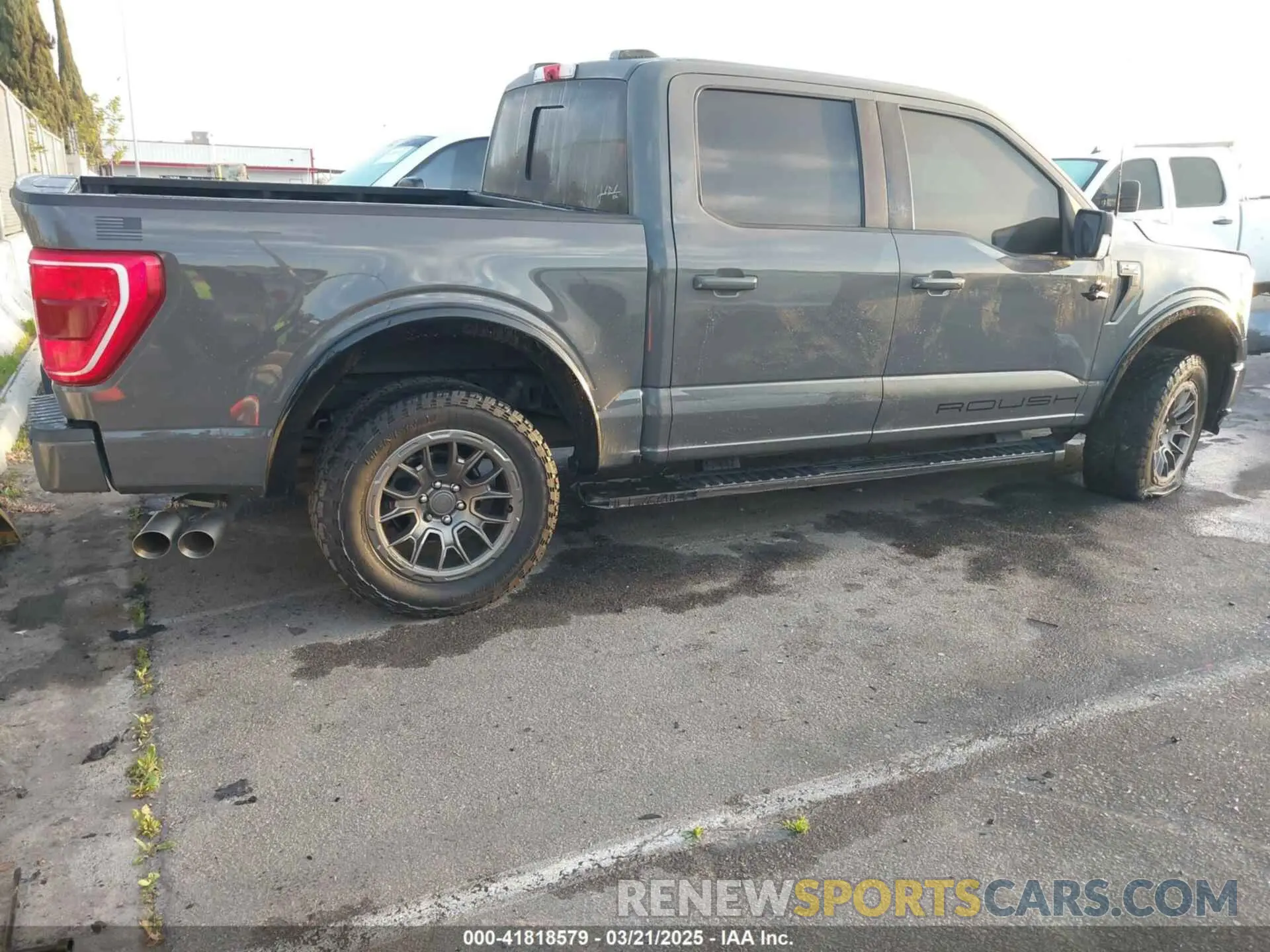 4 Photograph of a damaged car 1FTFW1E58MFB65221 FORD F-150 2021