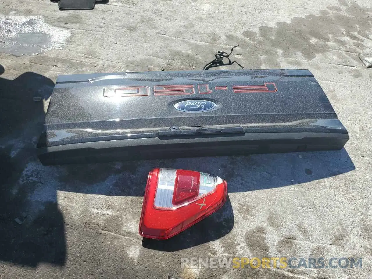 12 Photograph of a damaged car 1FTFW1E58MFC20671 FORD F-150 2021