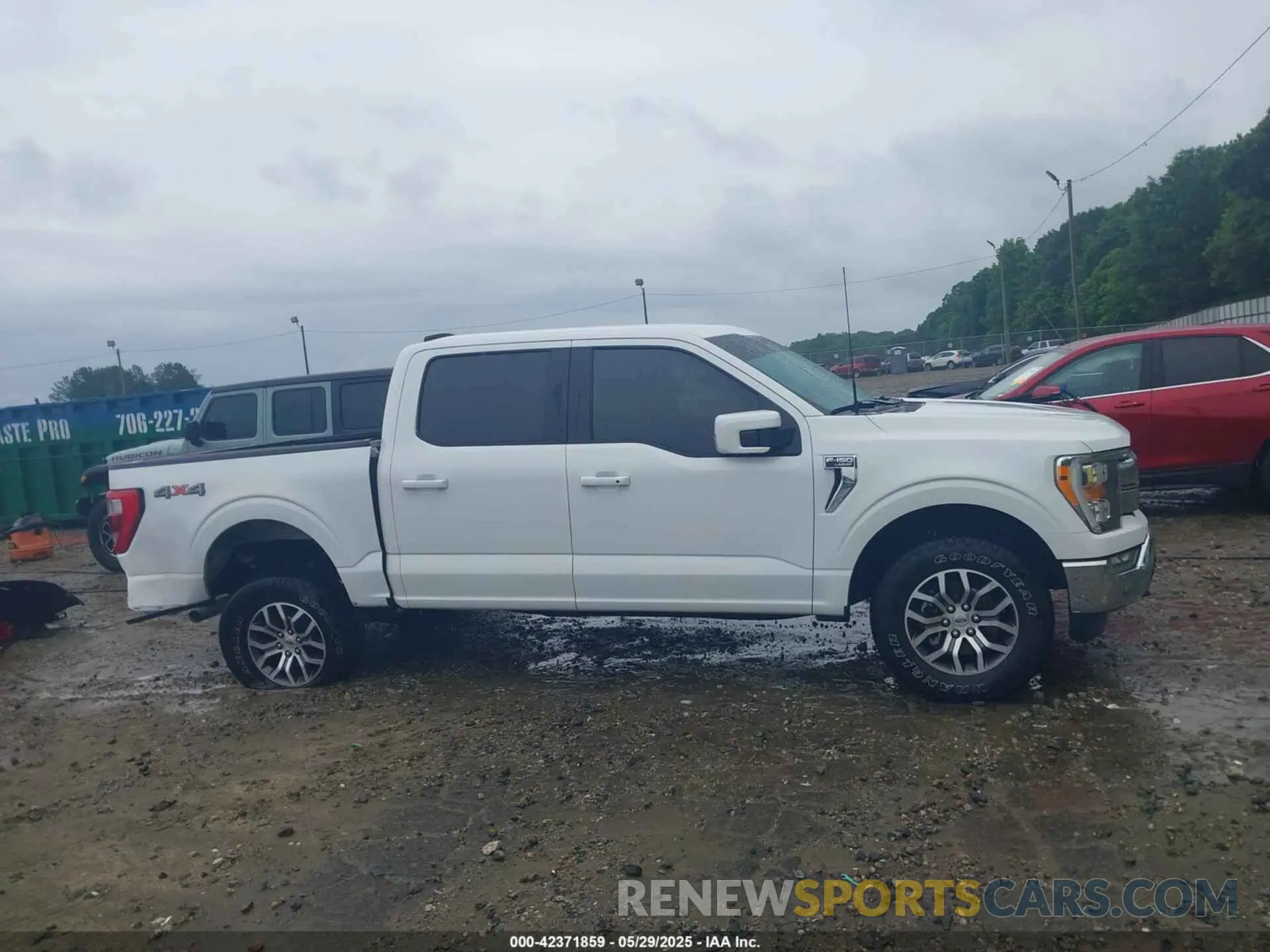 13 Photograph of a damaged car 1FTFW1E58MFC58112 FORD F-150 2021