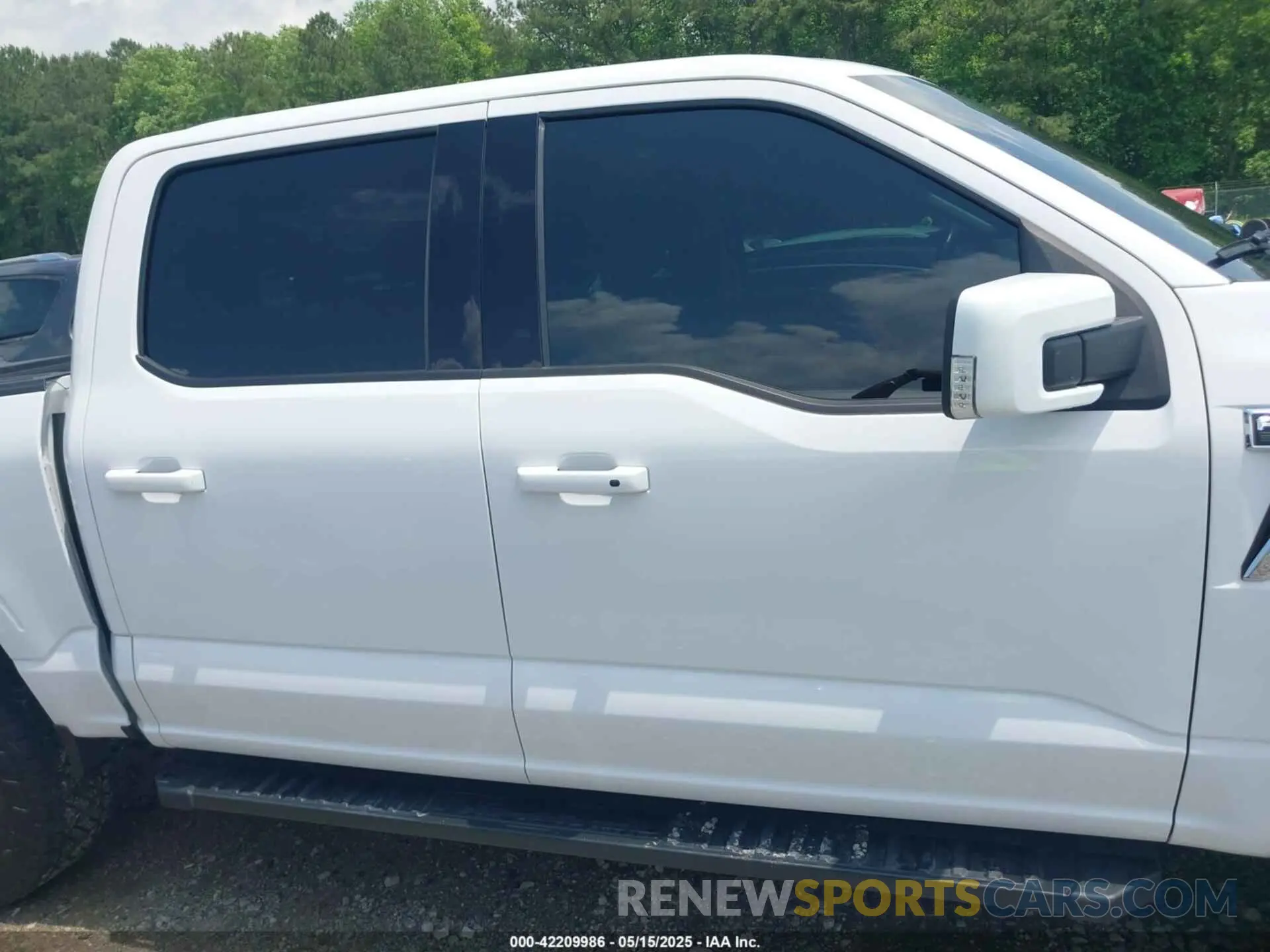 13 Photograph of a damaged car 1FTFW1E58MKD70559 FORD F-150 2021