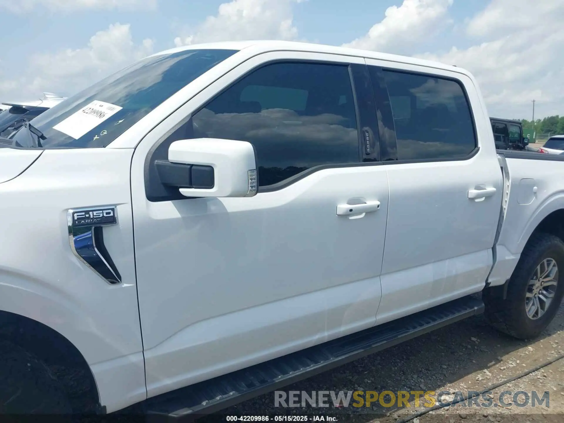 14 Photograph of a damaged car 1FTFW1E58MKD70559 FORD F-150 2021
