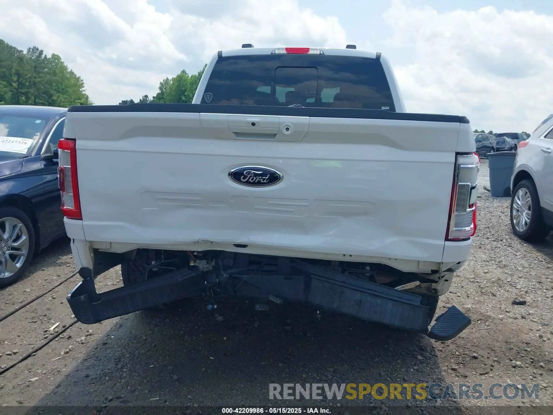 16 Photograph of a damaged car 1FTFW1E58MKD70559 FORD F-150 2021