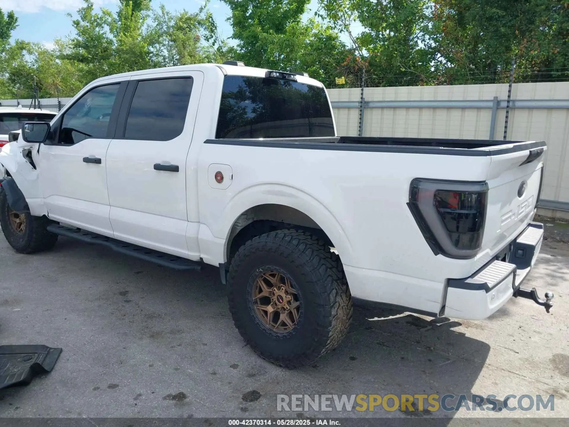 3 Photograph of a damaged car 1FTFW1E59MFA77598 FORD F-150 2021