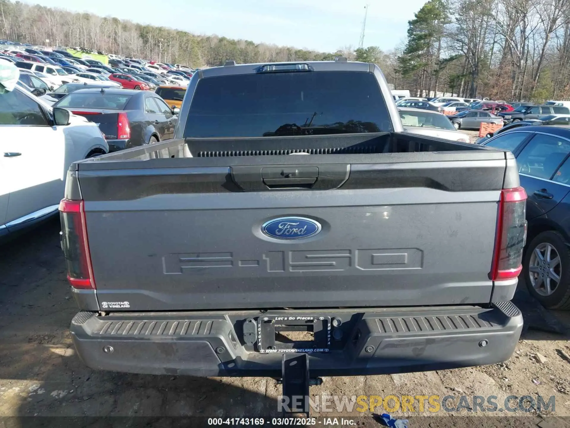 16 Photograph of a damaged car 1FTFW1E59MFB68029 FORD F-150 2021