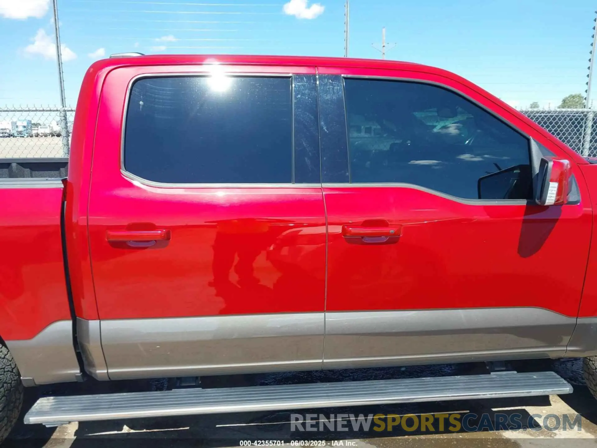 13 Photograph of a damaged car 1FTFW1E5XMFA73267 FORD F-150 2021