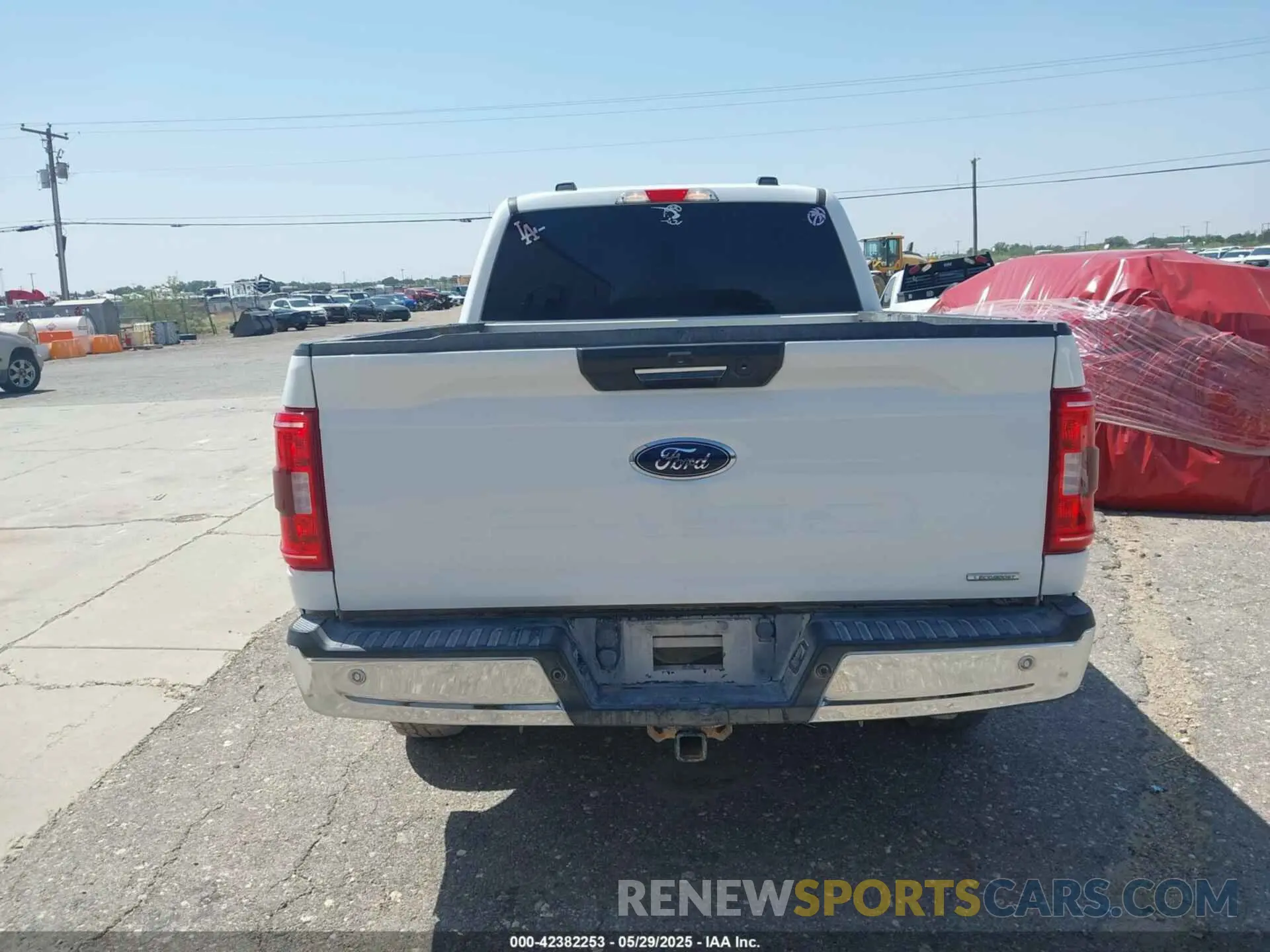 16 Photograph of a damaged car 1FTFW1E80MFC64710 FORD F-150 2021