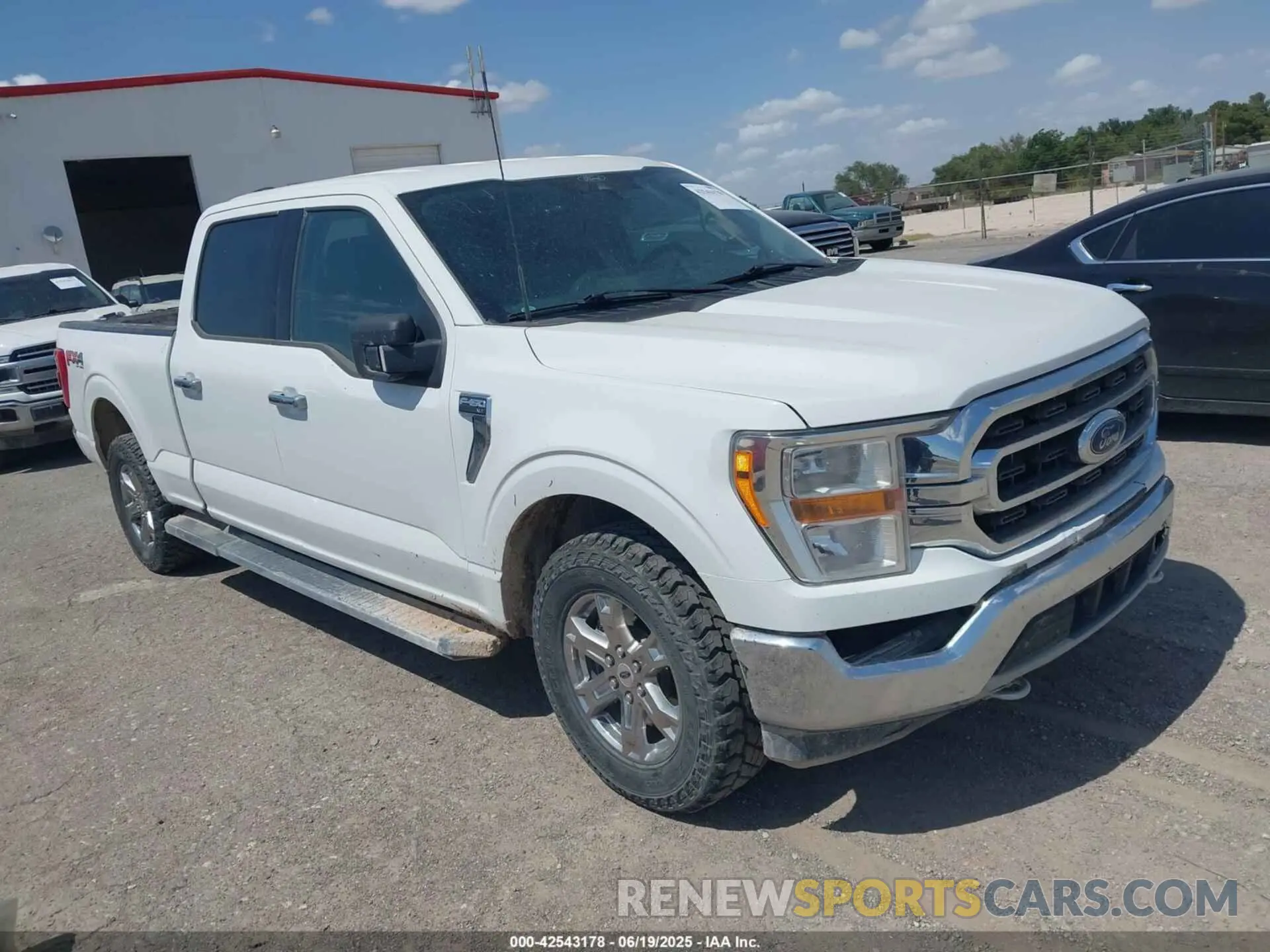 13 Photograph of a damaged car 1FTFW1E80MFC72662 FORD F-150 2021