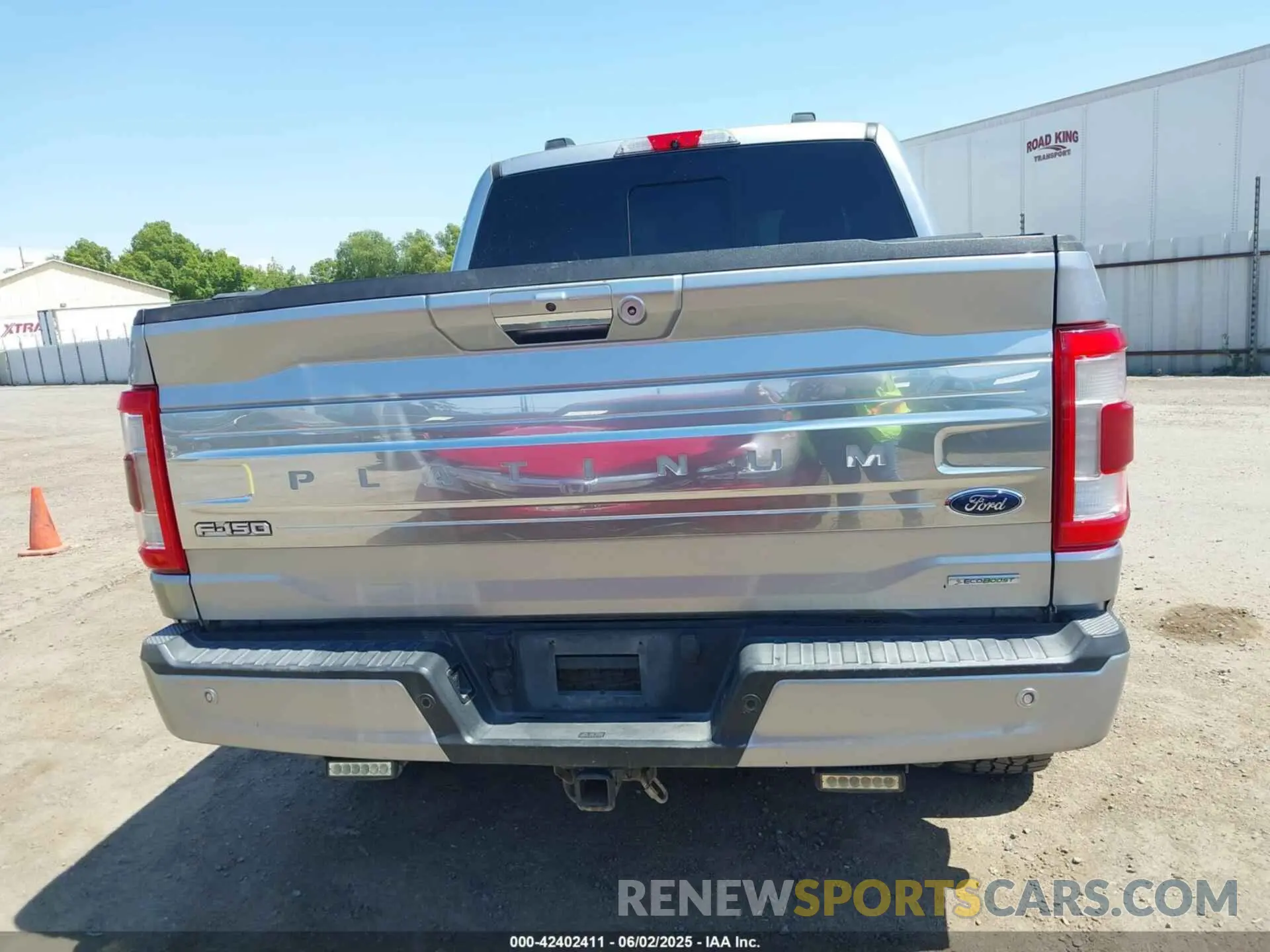 16 Photograph of a damaged car 1FTFW1E81MFA28258 FORD F-150 2021