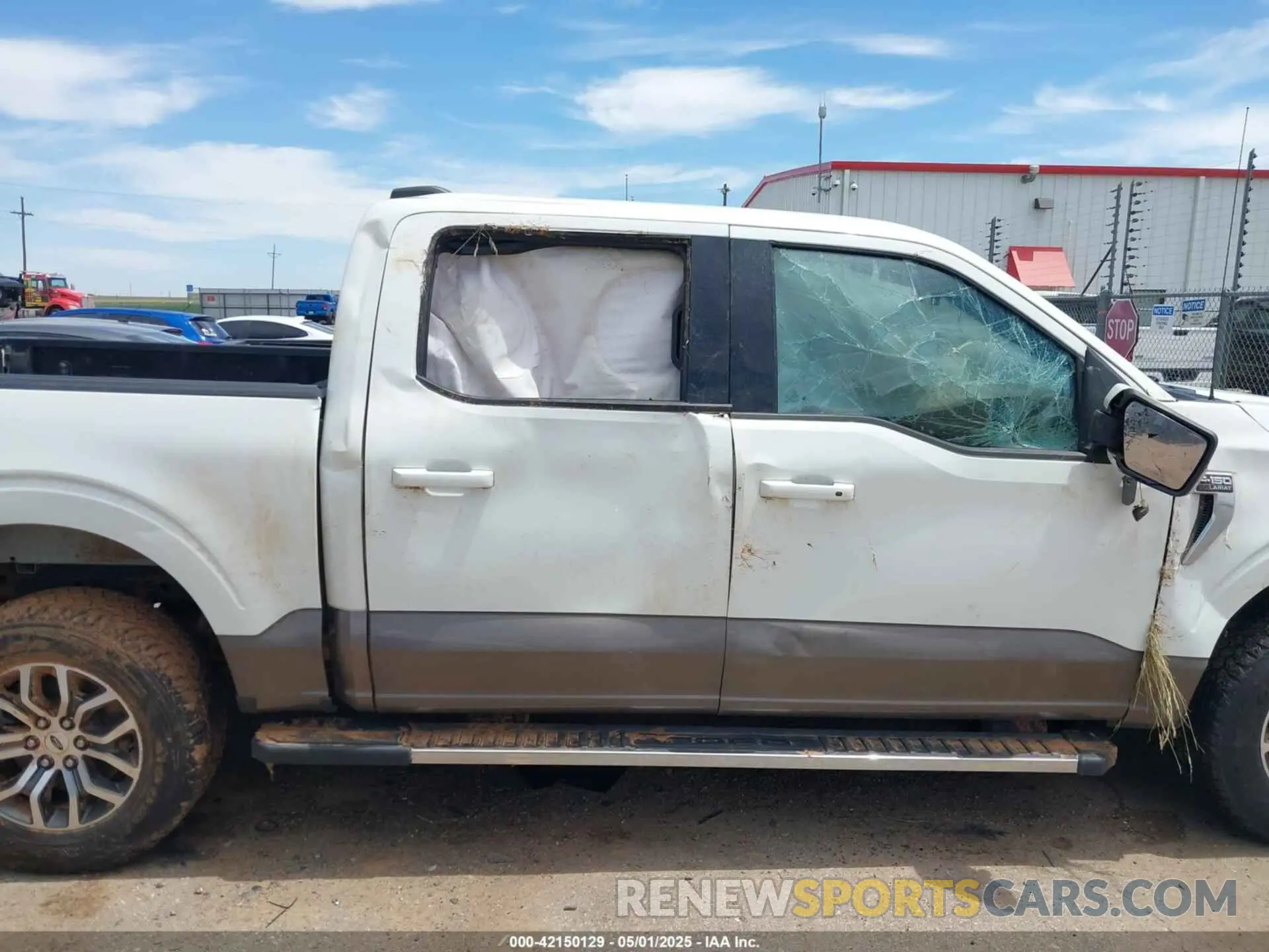 13 Photograph of a damaged car 1FTFW1E82MFA28107 FORD F-150 2021