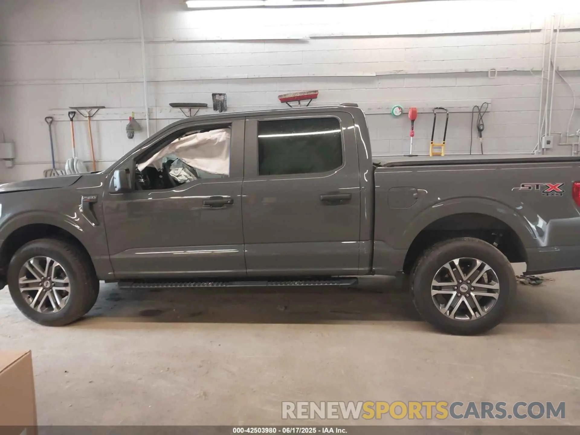 14 Photograph of a damaged car 1FTFW1E83MFB59580 FORD F-150 2021