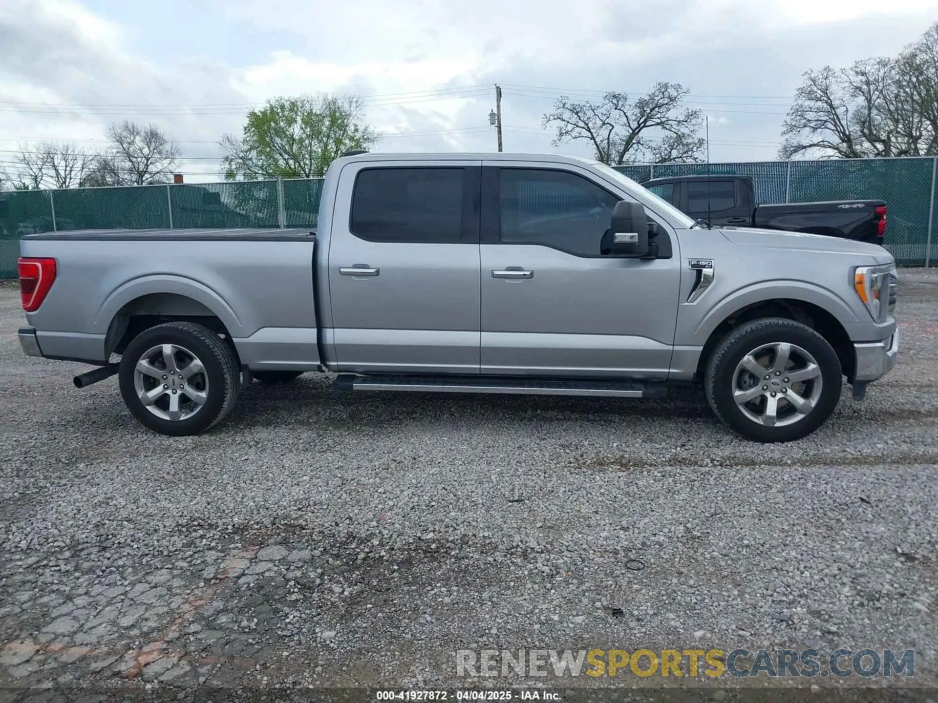 13 Photograph of a damaged car 1FTFW1E83MFB96550 FORD F-150 2021