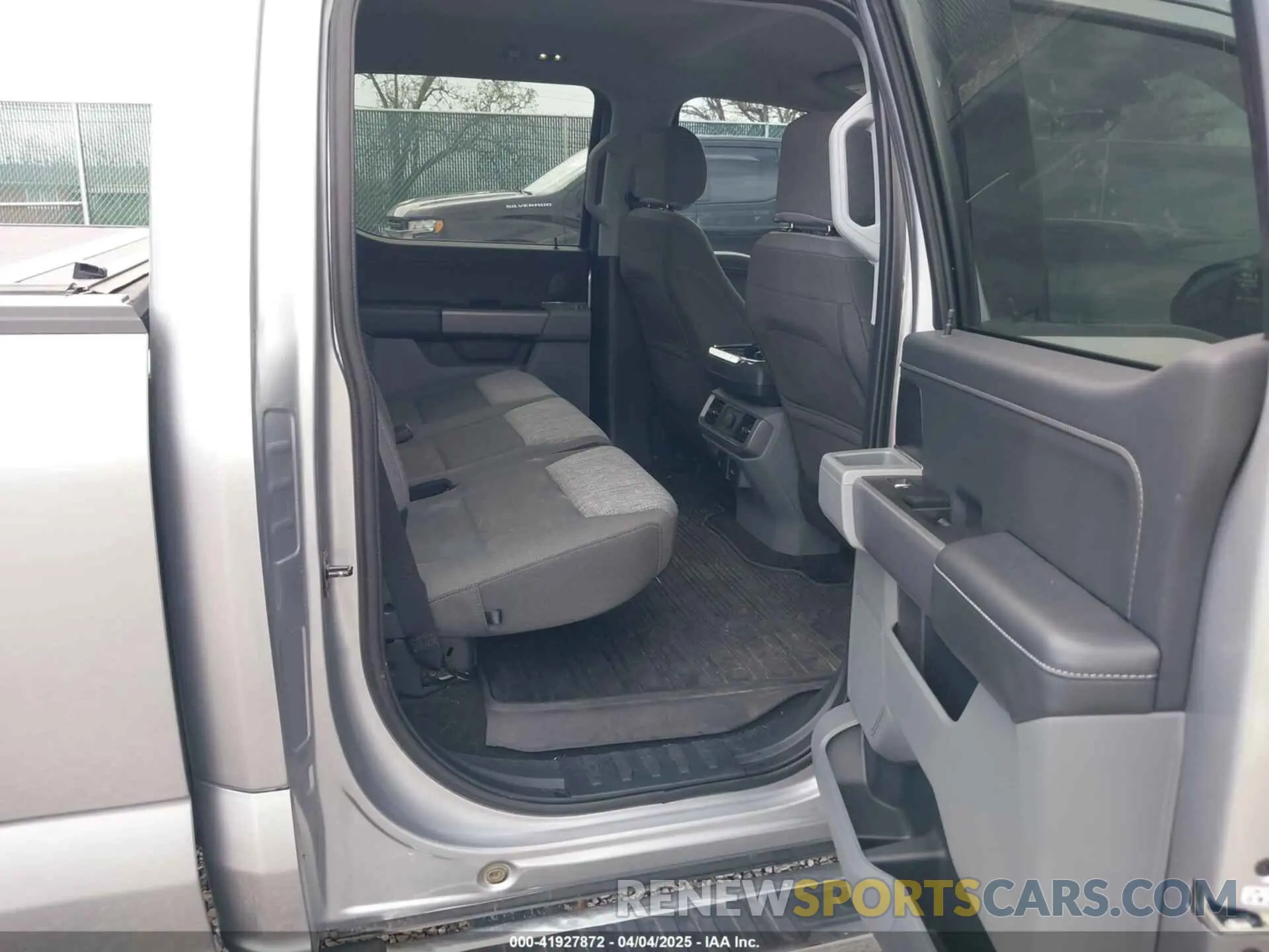 8 Photograph of a damaged car 1FTFW1E83MFB96550 FORD F-150 2021