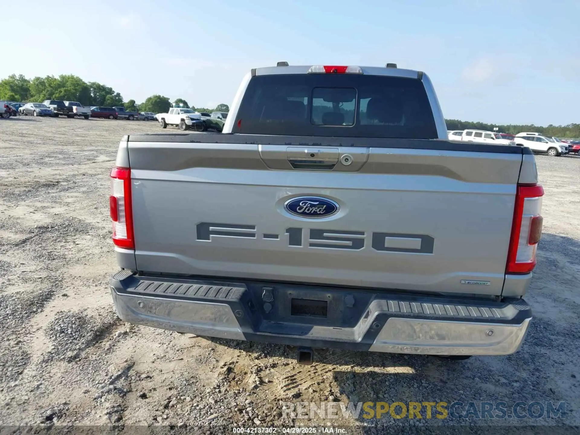 16 Photograph of a damaged car 1FTFW1E83MKD68308 FORD F-150 2021