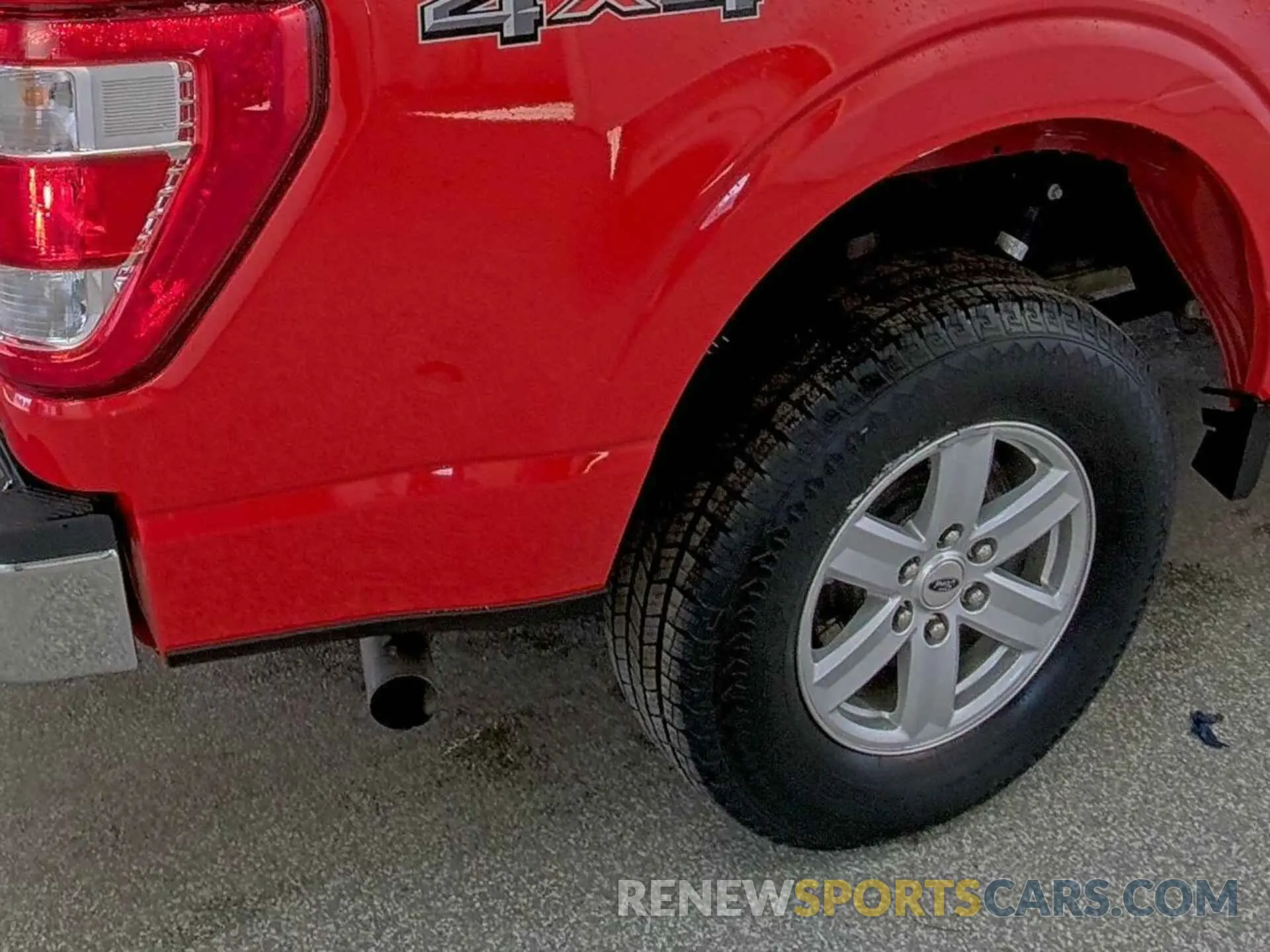12 Photograph of a damaged car 1FTFW1E83MKE96113 FORD F-150 2021