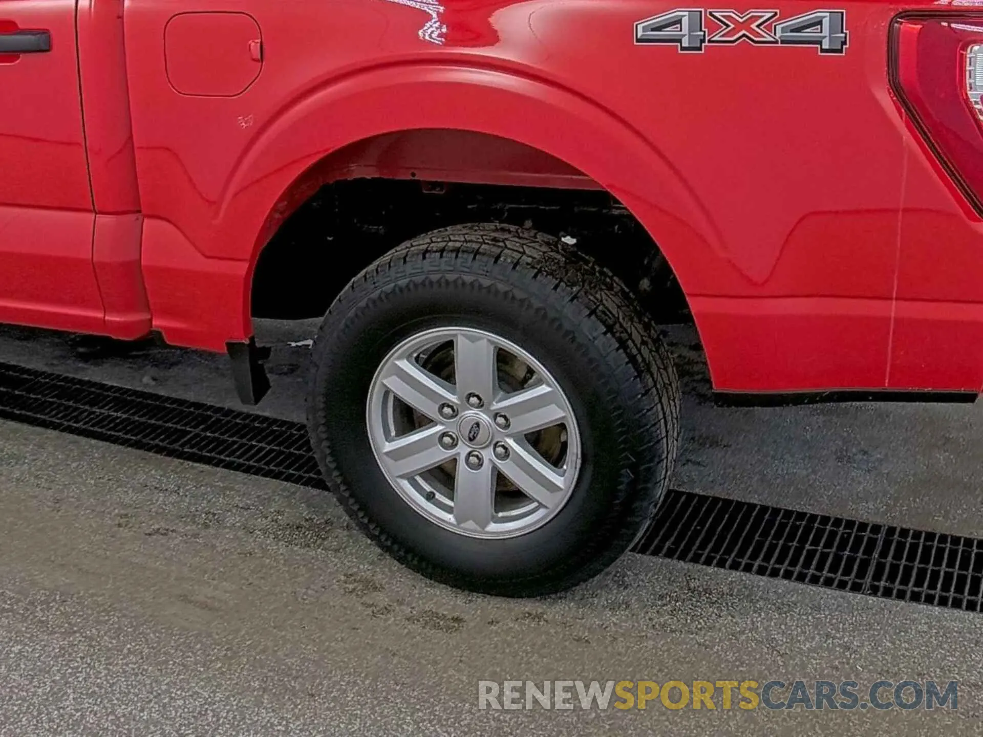 14 Photograph of a damaged car 1FTFW1E83MKE96113 FORD F-150 2021