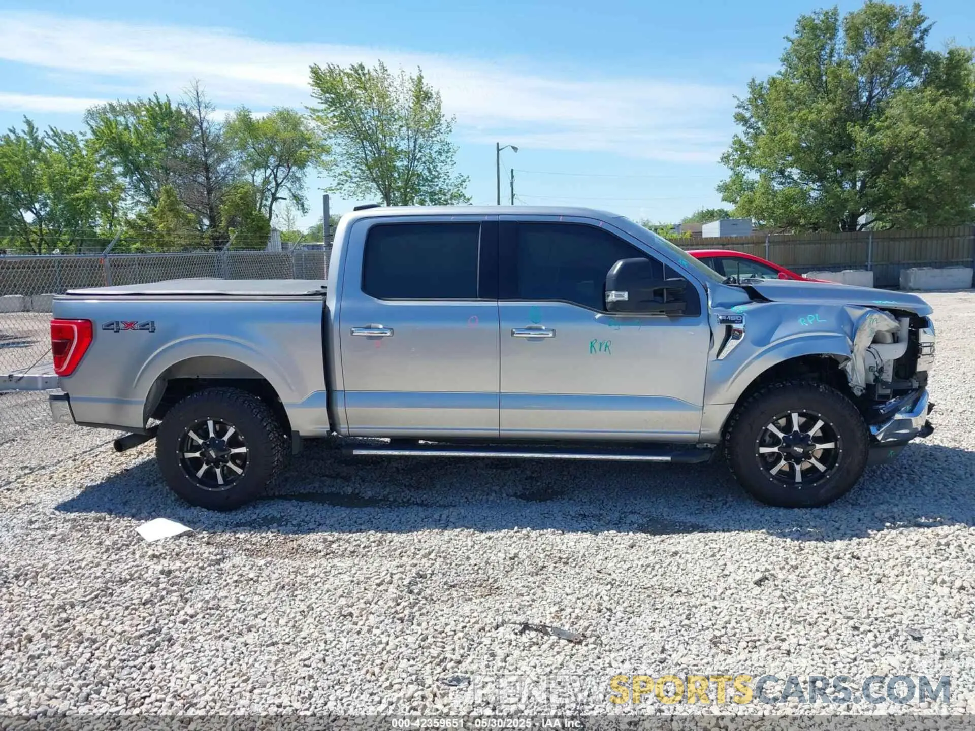 13 Photograph of a damaged car 1FTFW1E84MFA23104 FORD F-150 2021