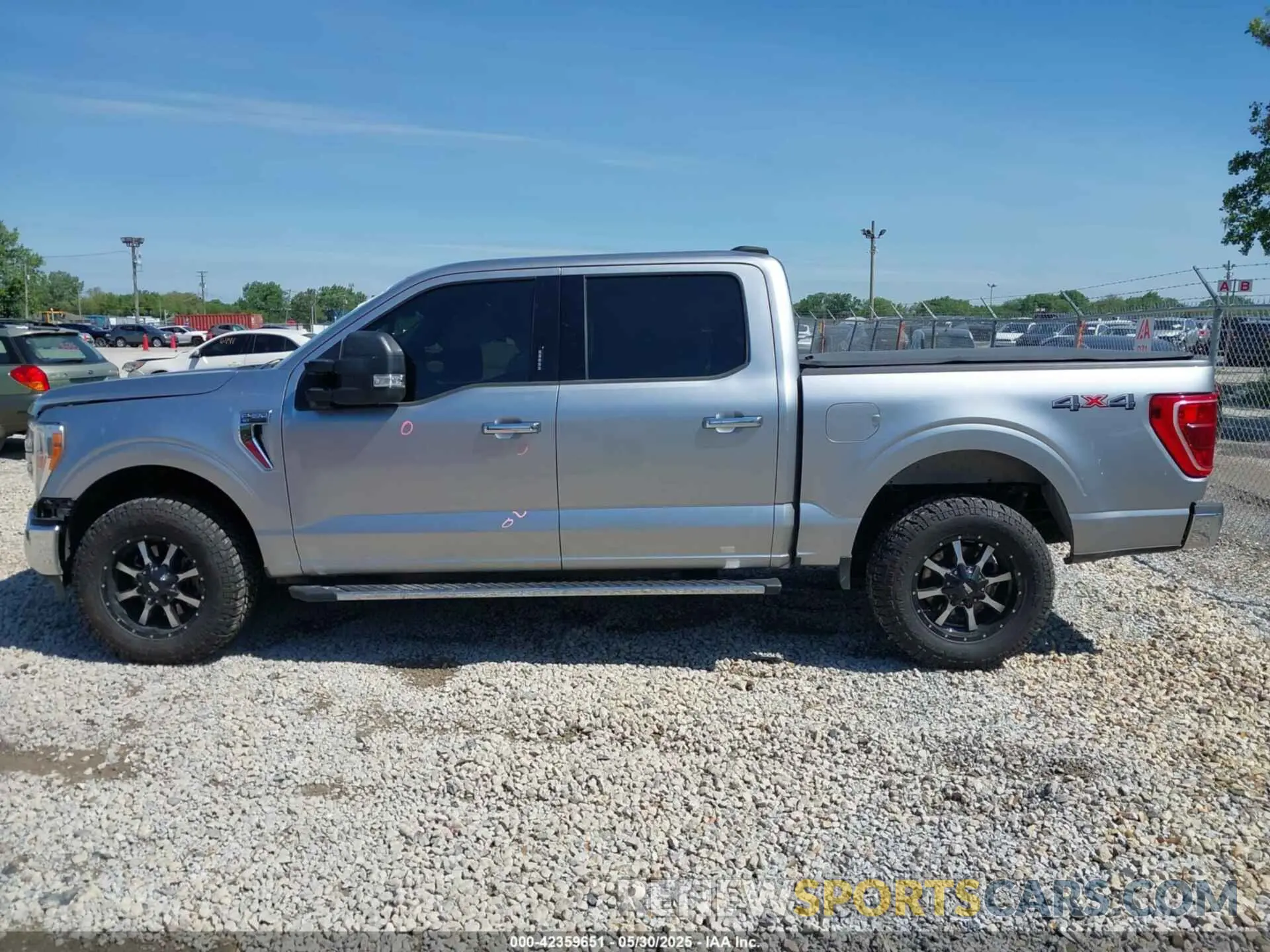 14 Photograph of a damaged car 1FTFW1E84MFA23104 FORD F-150 2021