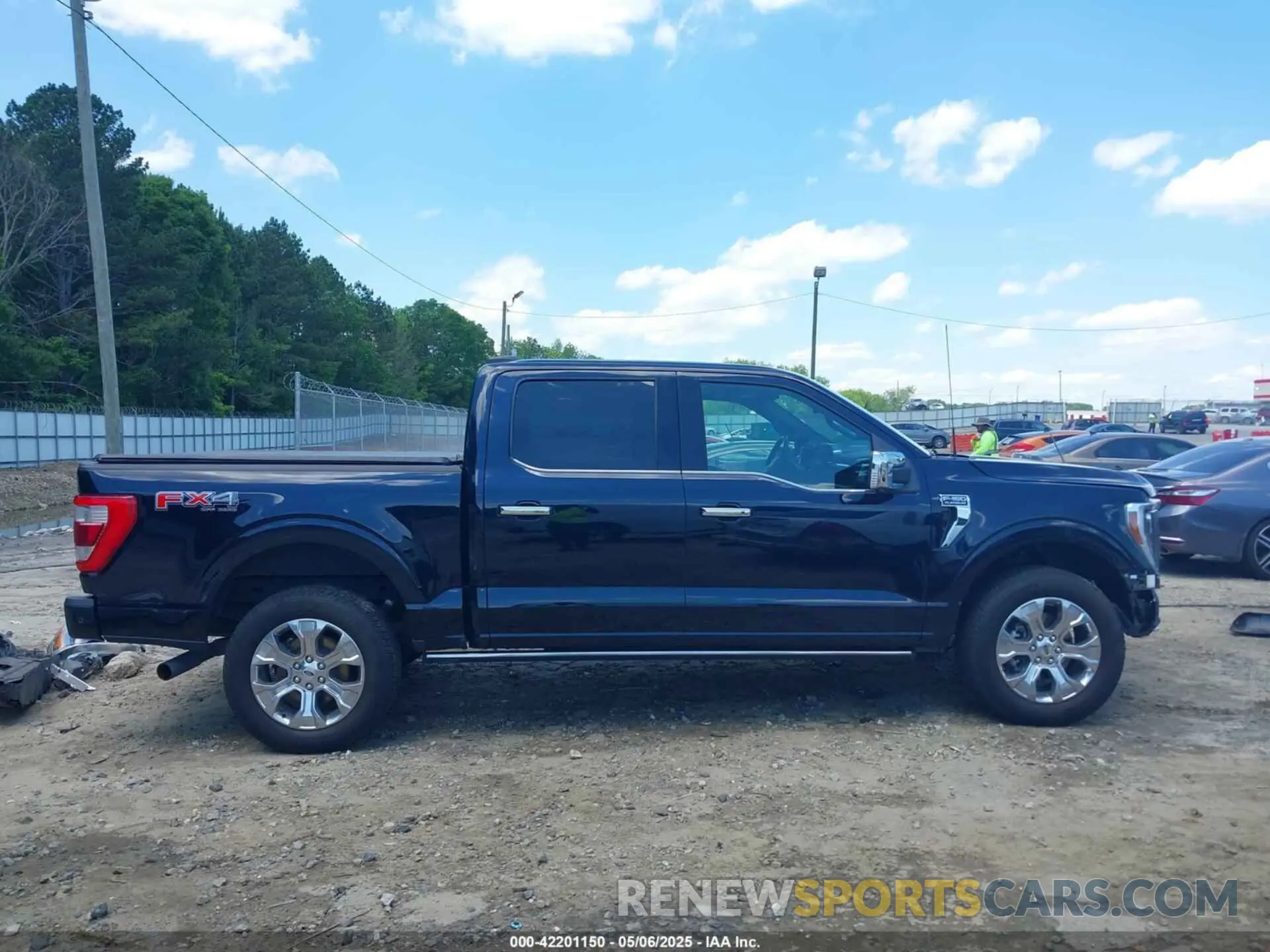 14 Photograph of a damaged car 1FTFW1E85MFB91107 FORD F-150 2021