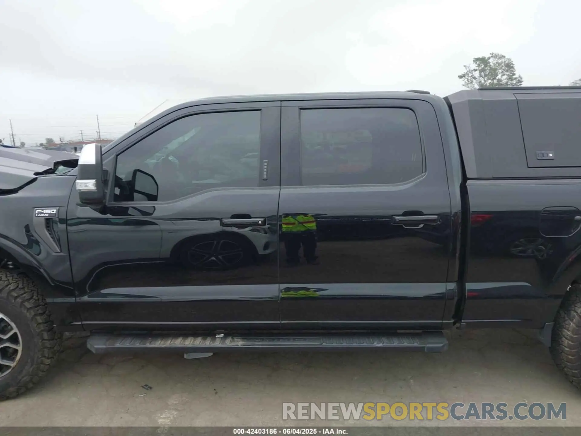 14 Photograph of a damaged car 1FTFW1E85MFC80160 FORD F-150 2021