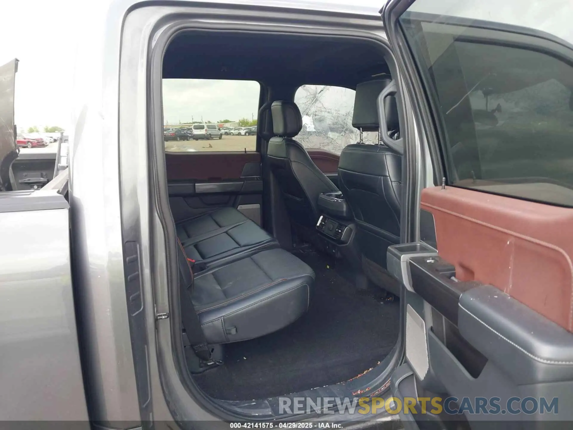8 Photograph of a damaged car 1FTFW1E85MKE04547 FORD F-150 2021