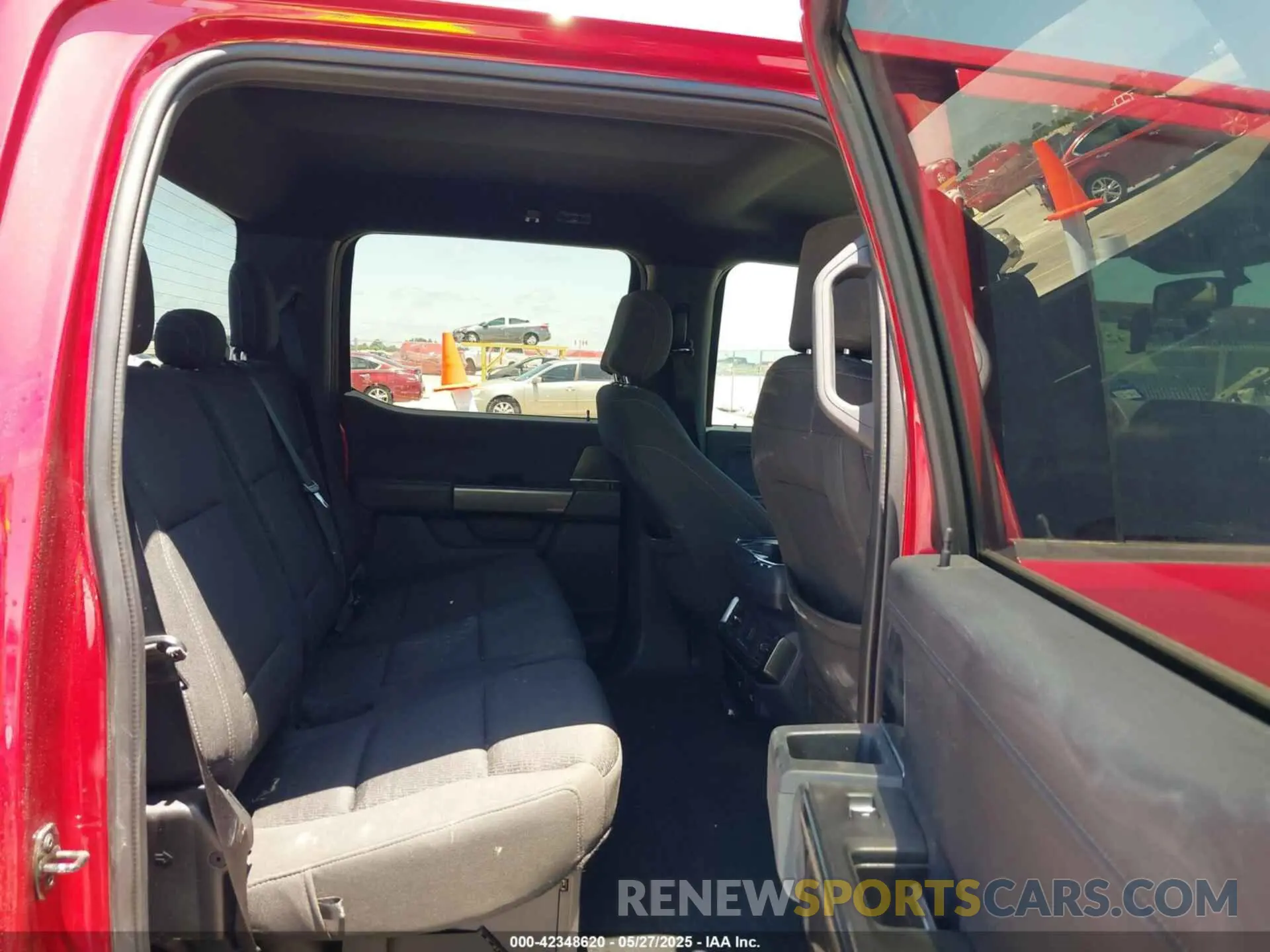 8 Photograph of a damaged car 1FTFW1E86MKD21516 FORD F-150 2021