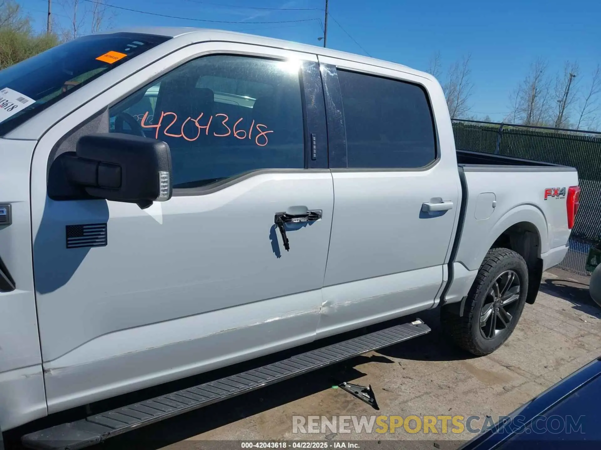 14 Photograph of a damaged car 1FTFW1E86MKE22491 FORD F-150 2021