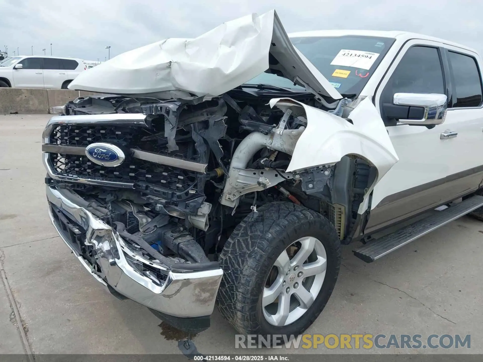 6 Photograph of a damaged car 1FTFW1E87MFA25820 FORD F-150 2021
