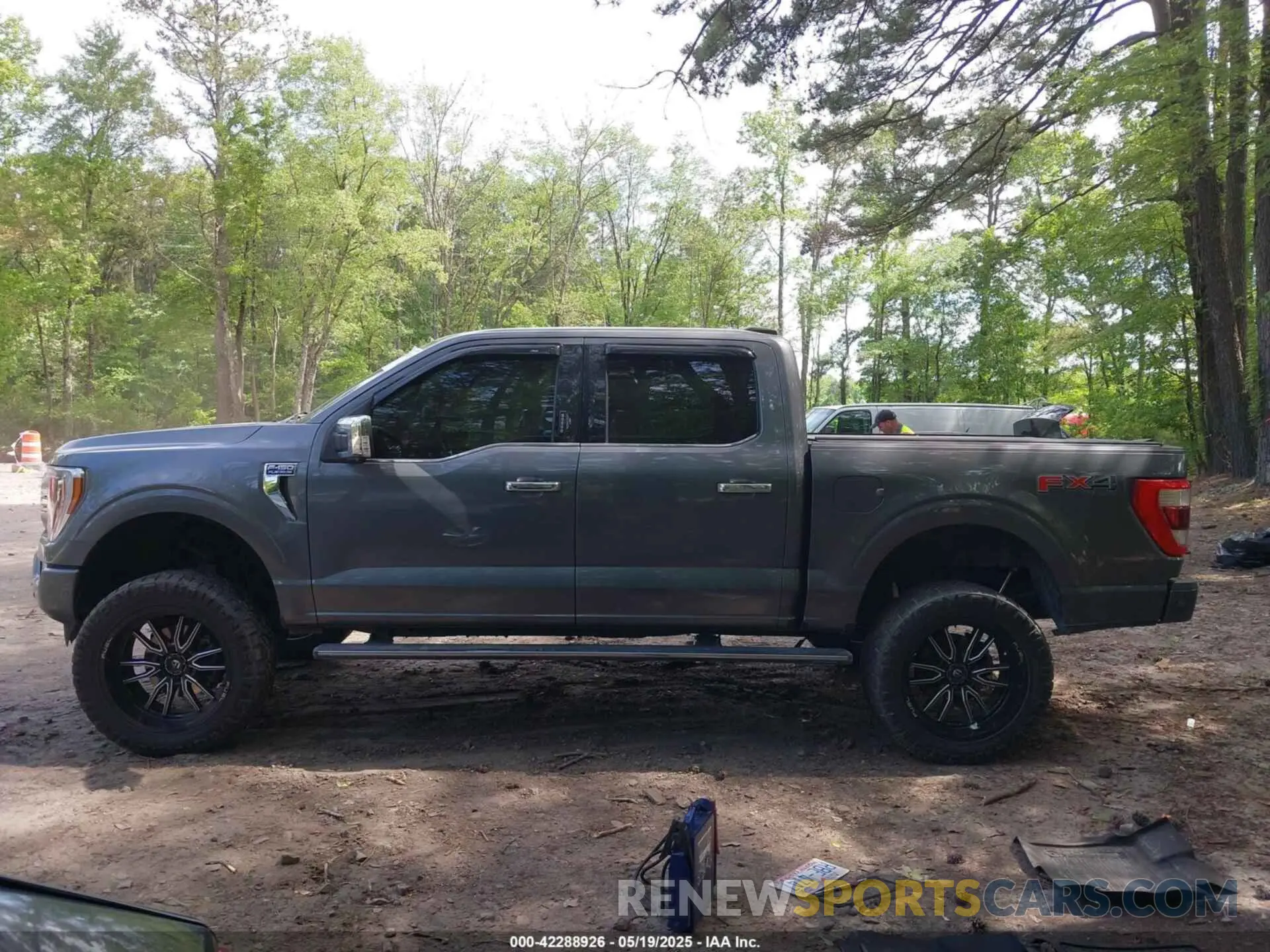 14 Photograph of a damaged car 1FTFW1E87MFC59701 FORD F-150 2021