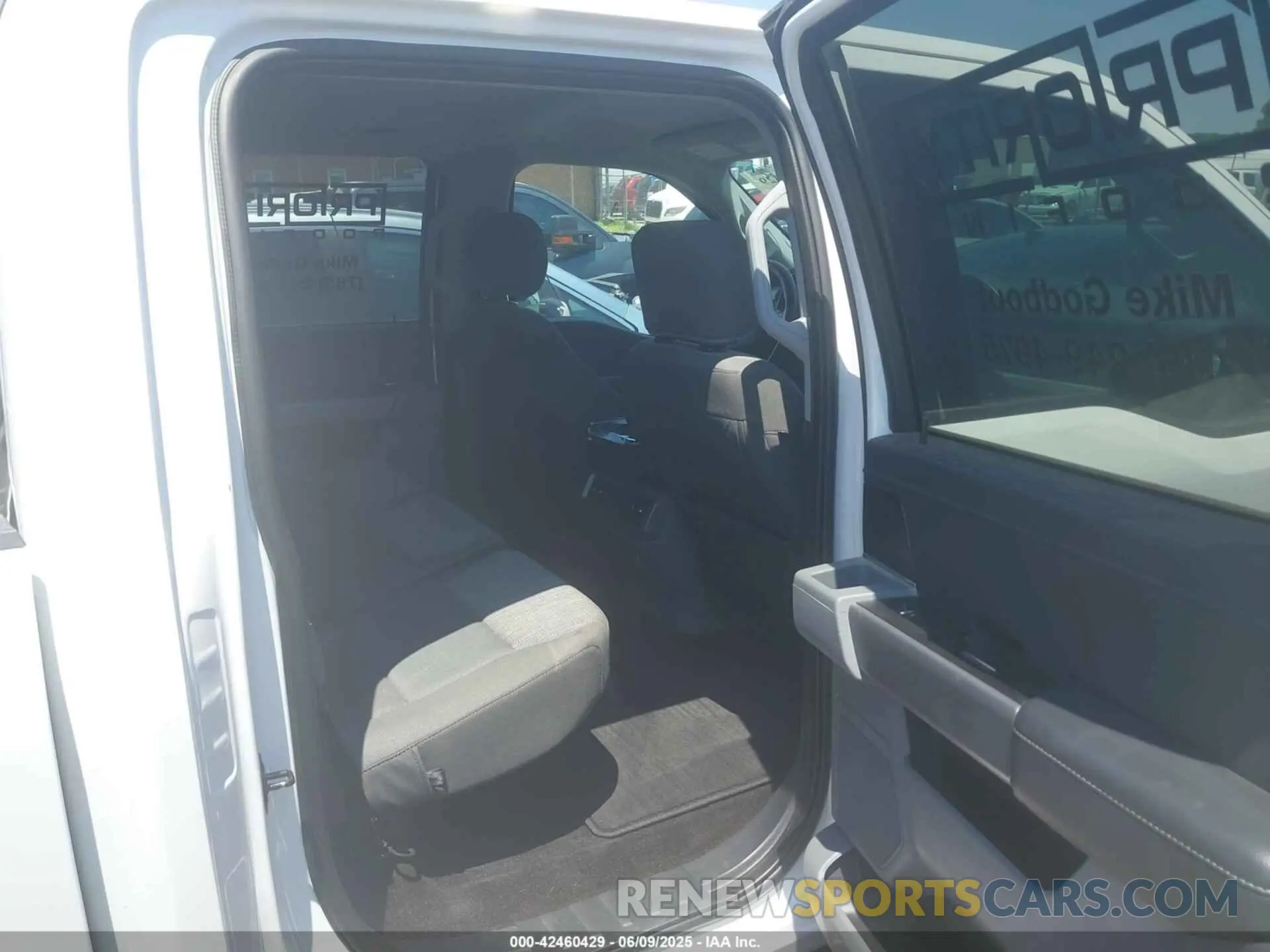 8 Photograph of a damaged car 1FTFW1E88MFB53595 FORD F-150 2021