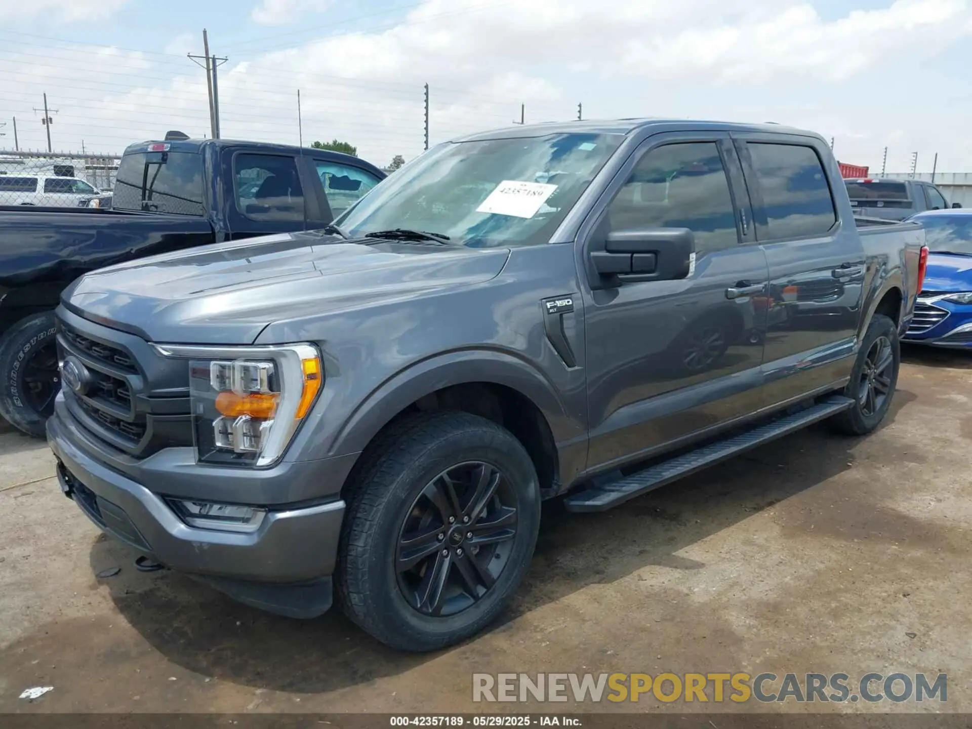 2 Photograph of a damaged car 1FTFW1E88MFB78075 FORD F-150 2021